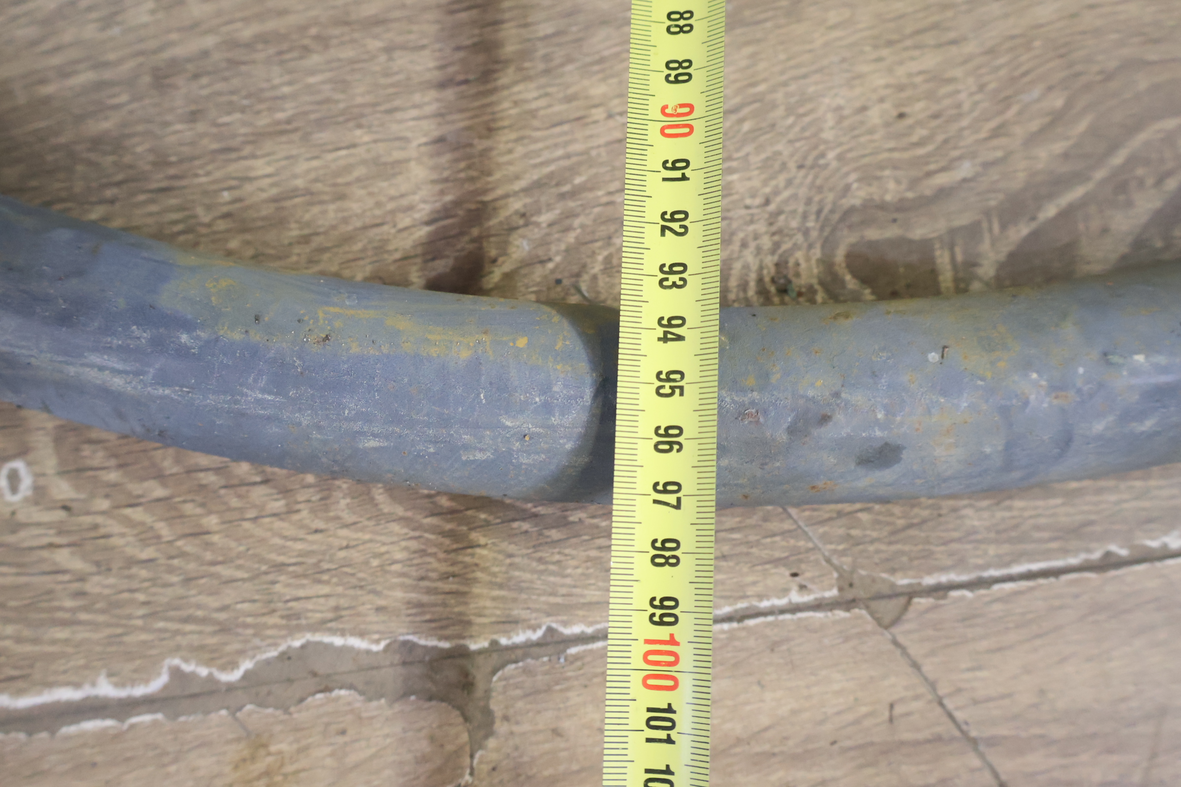 Hangstoel van gevlochten materiaal met metalen standaard – foto 17 – kavel bij GSD Auctions, Zoeterwoude