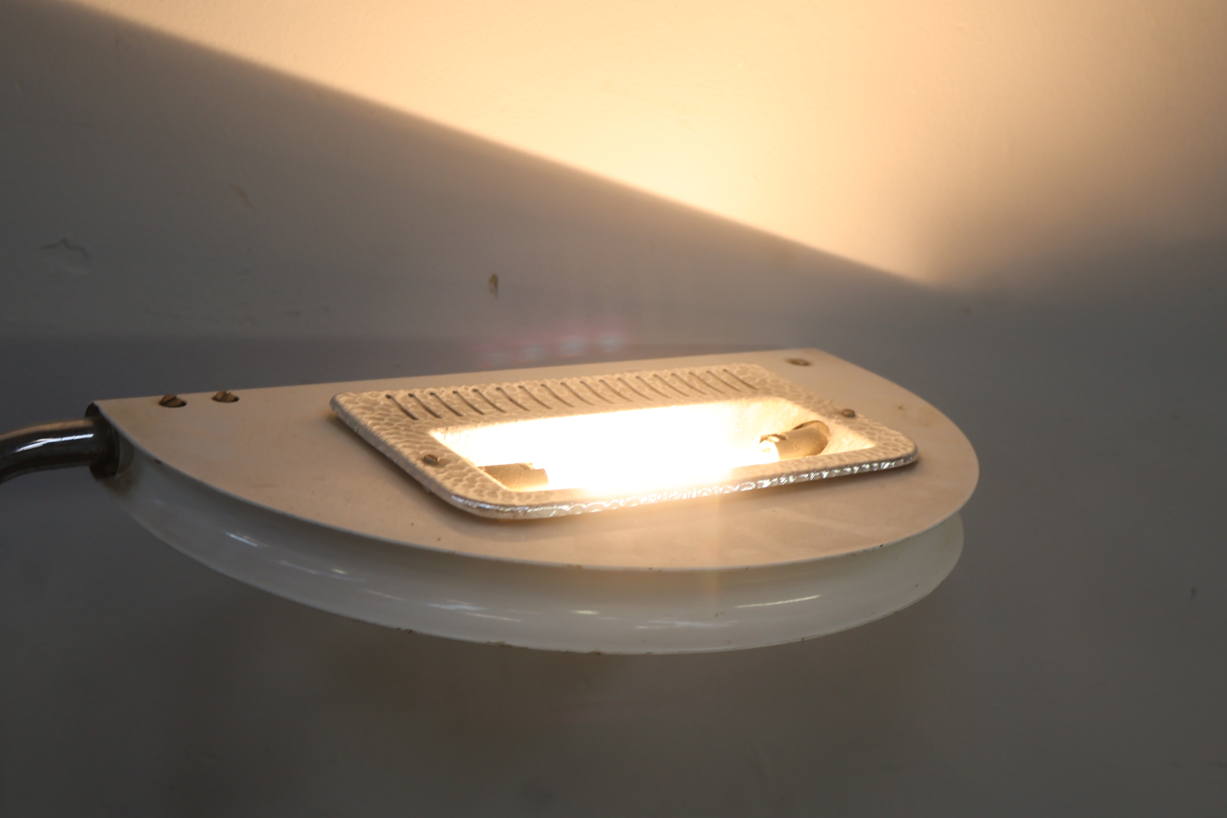 Staande vloerlamp met marmeren voet – foto 5 – kavel bij GSD Auctions, Zoeterwoude