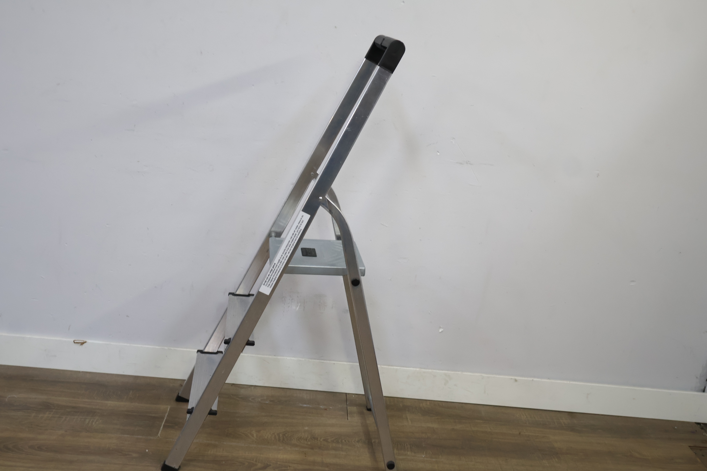 Aluminium klapladder met 3 treden – foto 9 – kavel bij GSD Auctions, Zoeterwoude