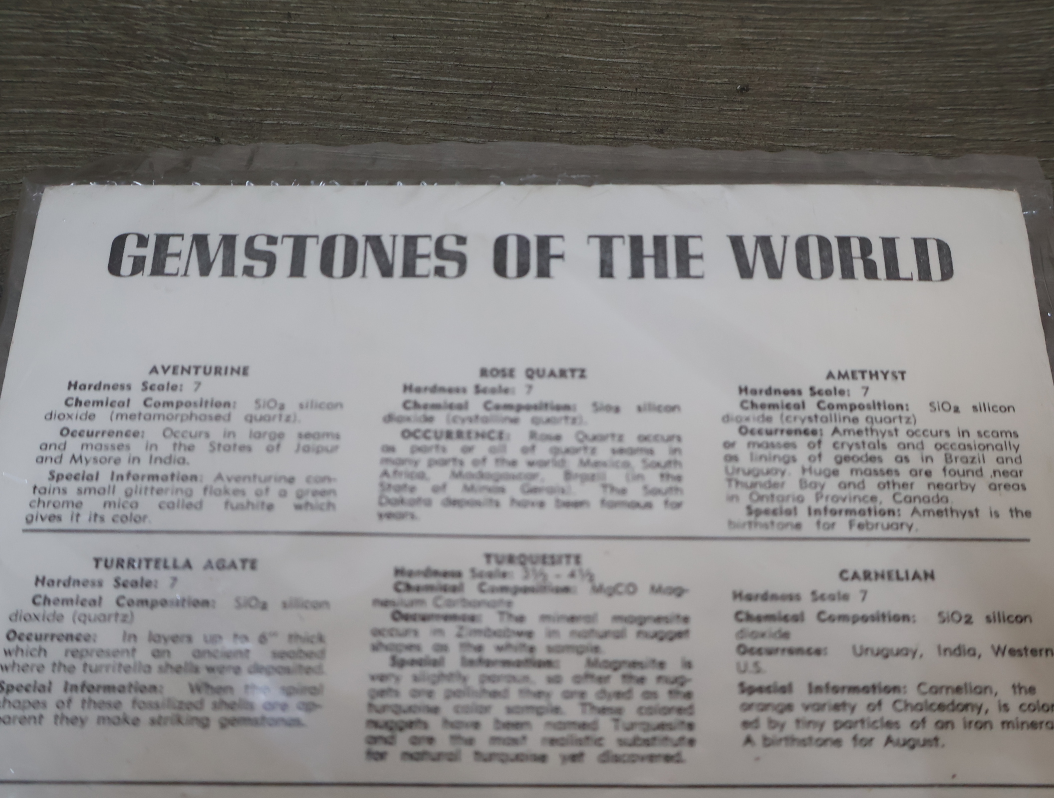 Set ruwe en gepolijste edelstenen met bord Gemstones of the World – foto 11 – kavel bij GSD Auctions, Zoeterwoude