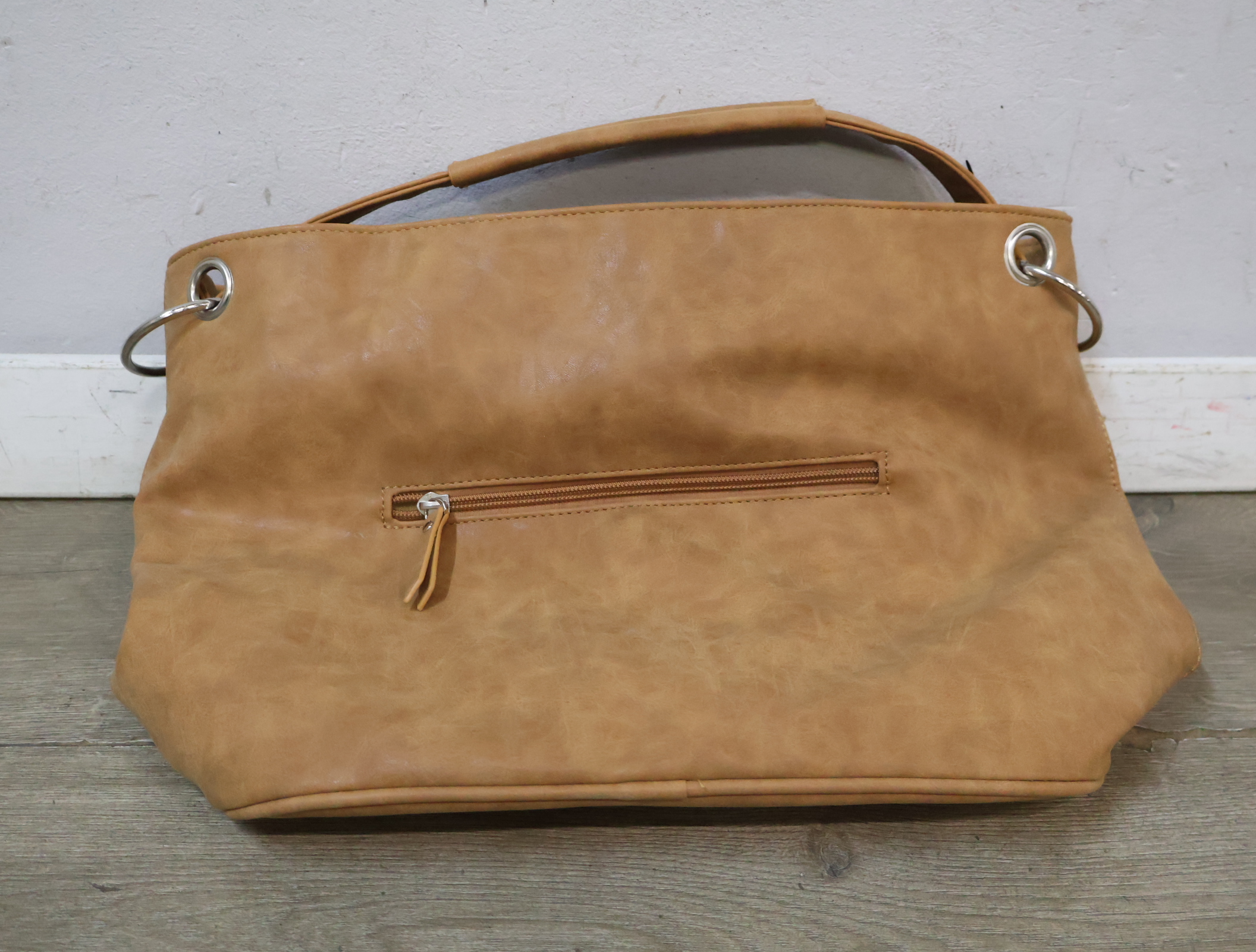 Bruine handtas met buitenvak – foto 3 – kavel bij GSD Auctions, Zoeterwoude
