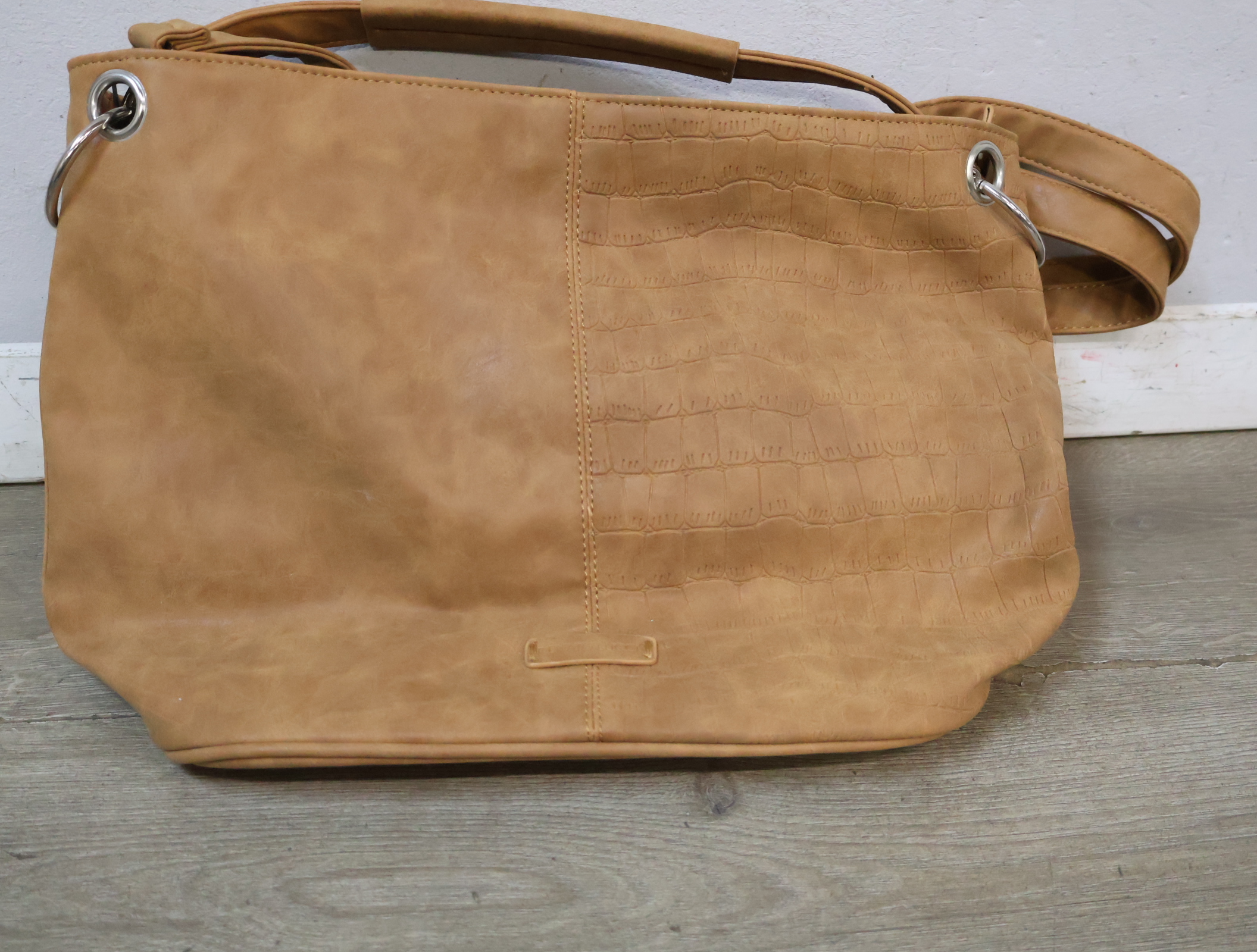 Bruine handtas met buitenvak – foto 10 – kavel bij GSD Auctions, Zoeterwoude