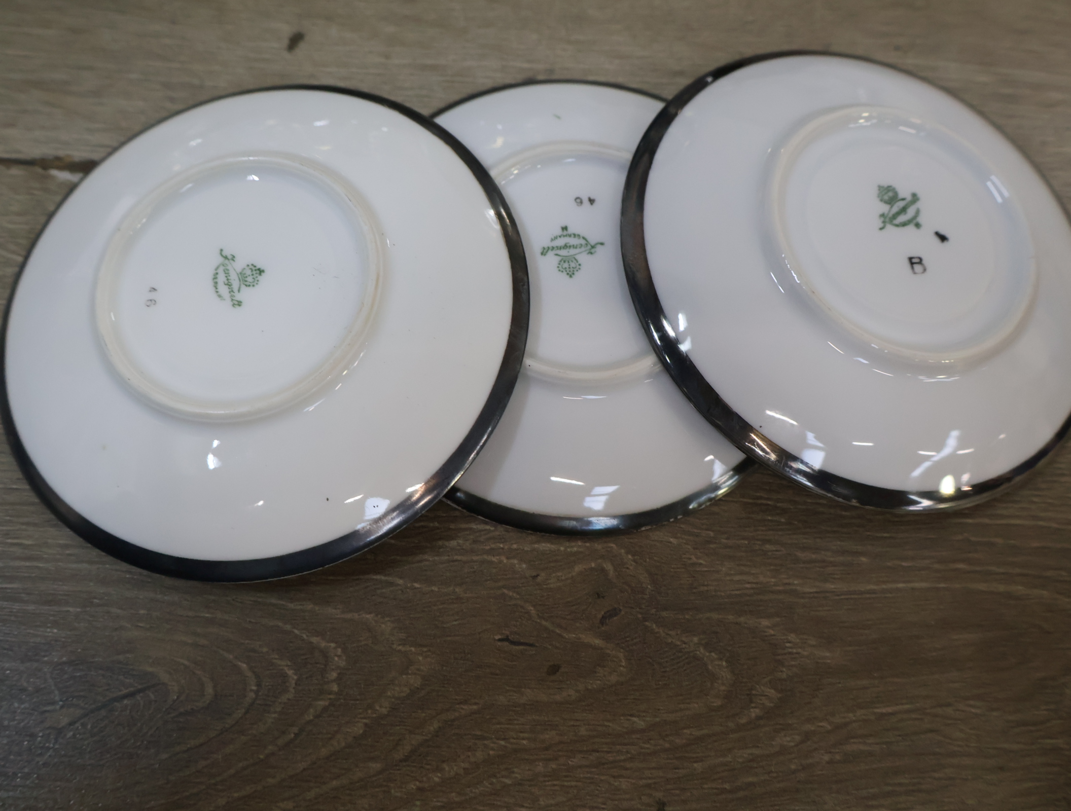 Set zilverkleurig serveerservies en theeservies – foto 11 – kavel bij GSD Auctions, Zoeterwoude