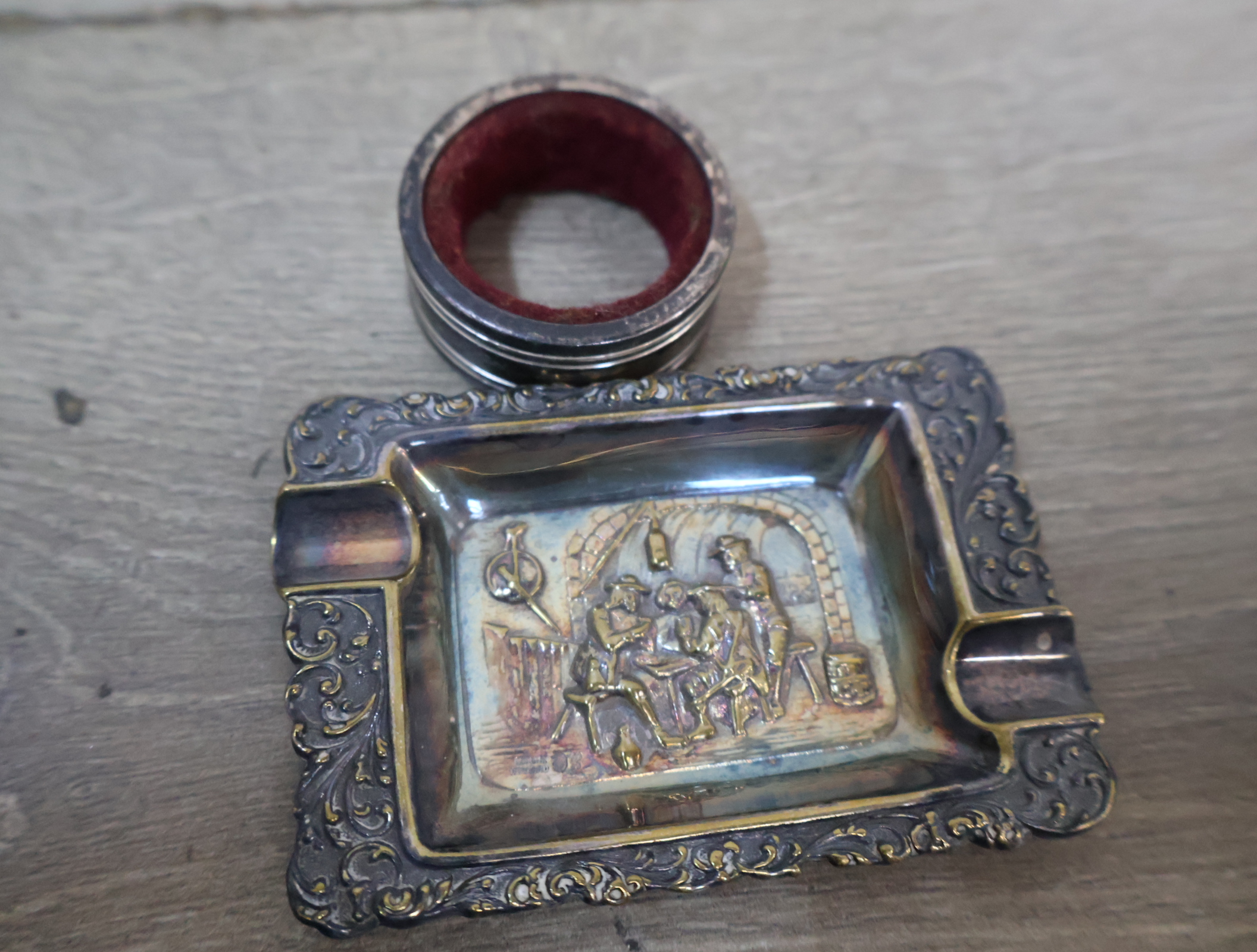 Set zilverkleurig serveerservies en theeservies – foto 21 – kavel bij GSD Auctions, Zoeterwoude