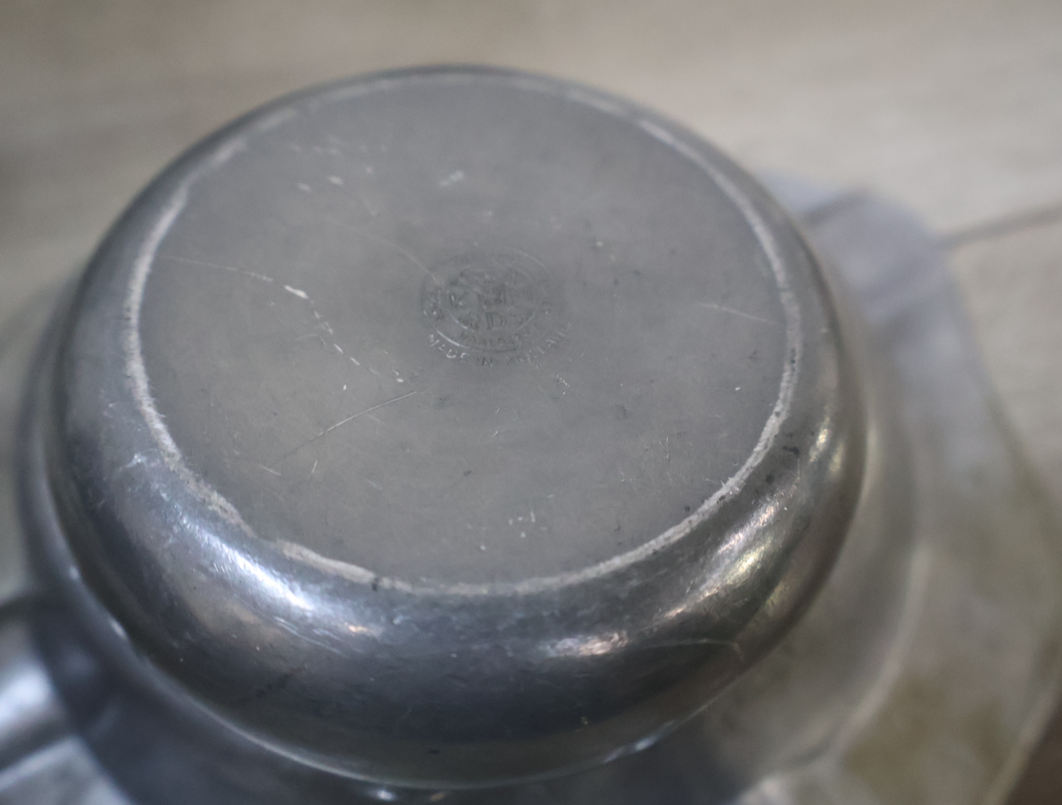 Verzameling verzilverde en tinnen serveer-en drinkgerei – foto 7 – kavel bij GSD Auctions, Zoeterwoude