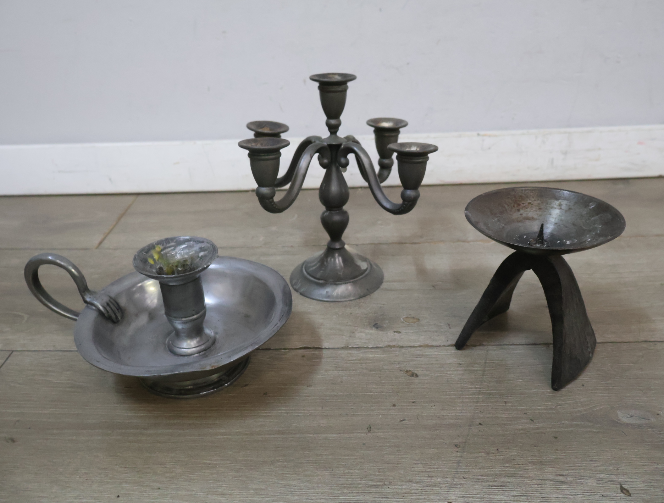 Verzameling verzilverde en tinnen serveer-en drinkgerei – foto 21 – kavel bij GSD Auctions, Zoeterwoude