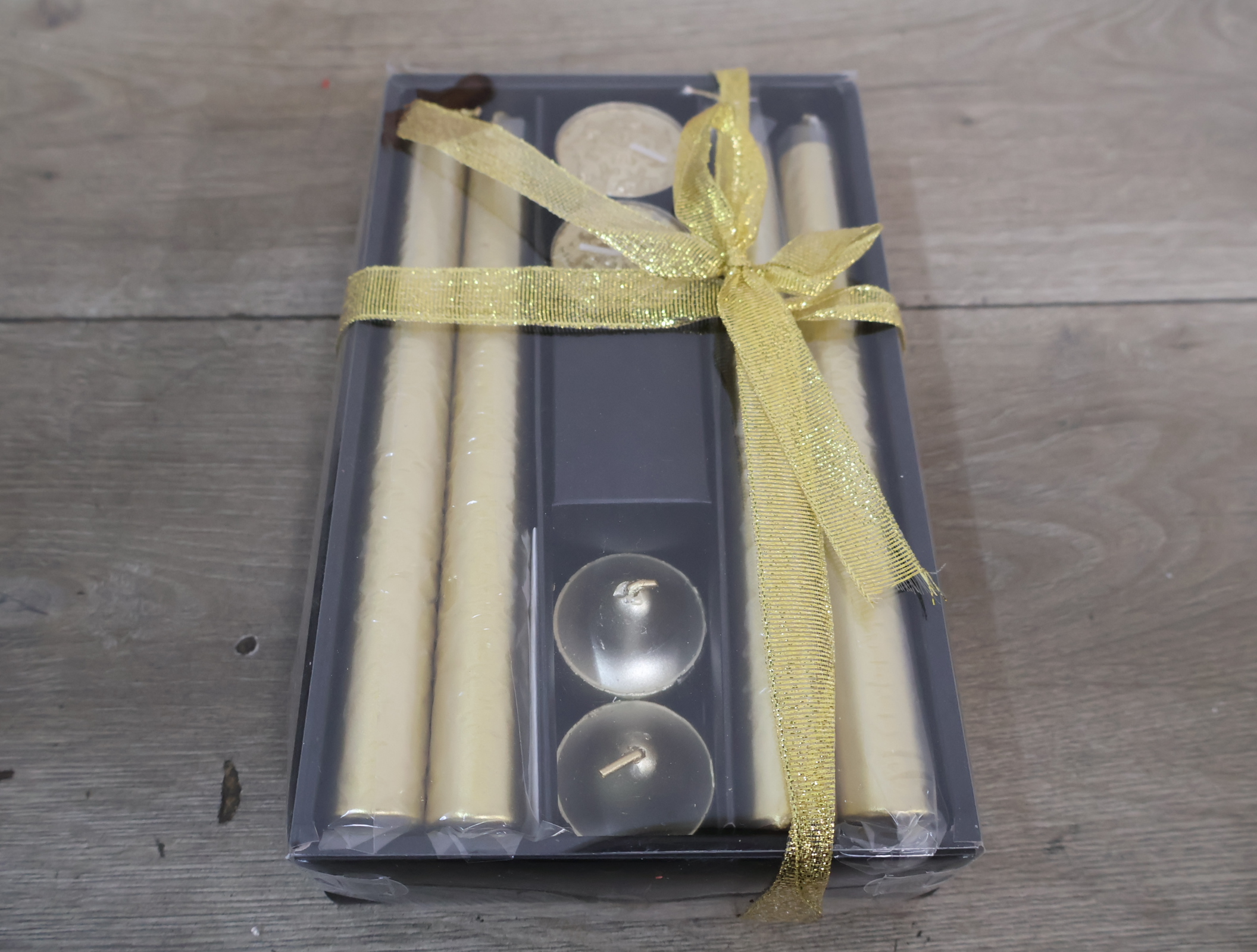 Set kaarsen met Hollandse decoratie en een kaars in vorm van huis – foto 5 – kavel bij GSD Auctions, Zoeterwoude