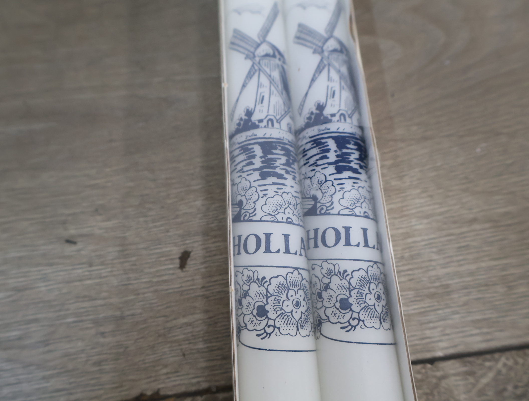 Set kaarsen met Hollandse decoratie en een kaars in vorm van huis – foto 8 – kavel bij GSD Auctions, Zoeterwoude