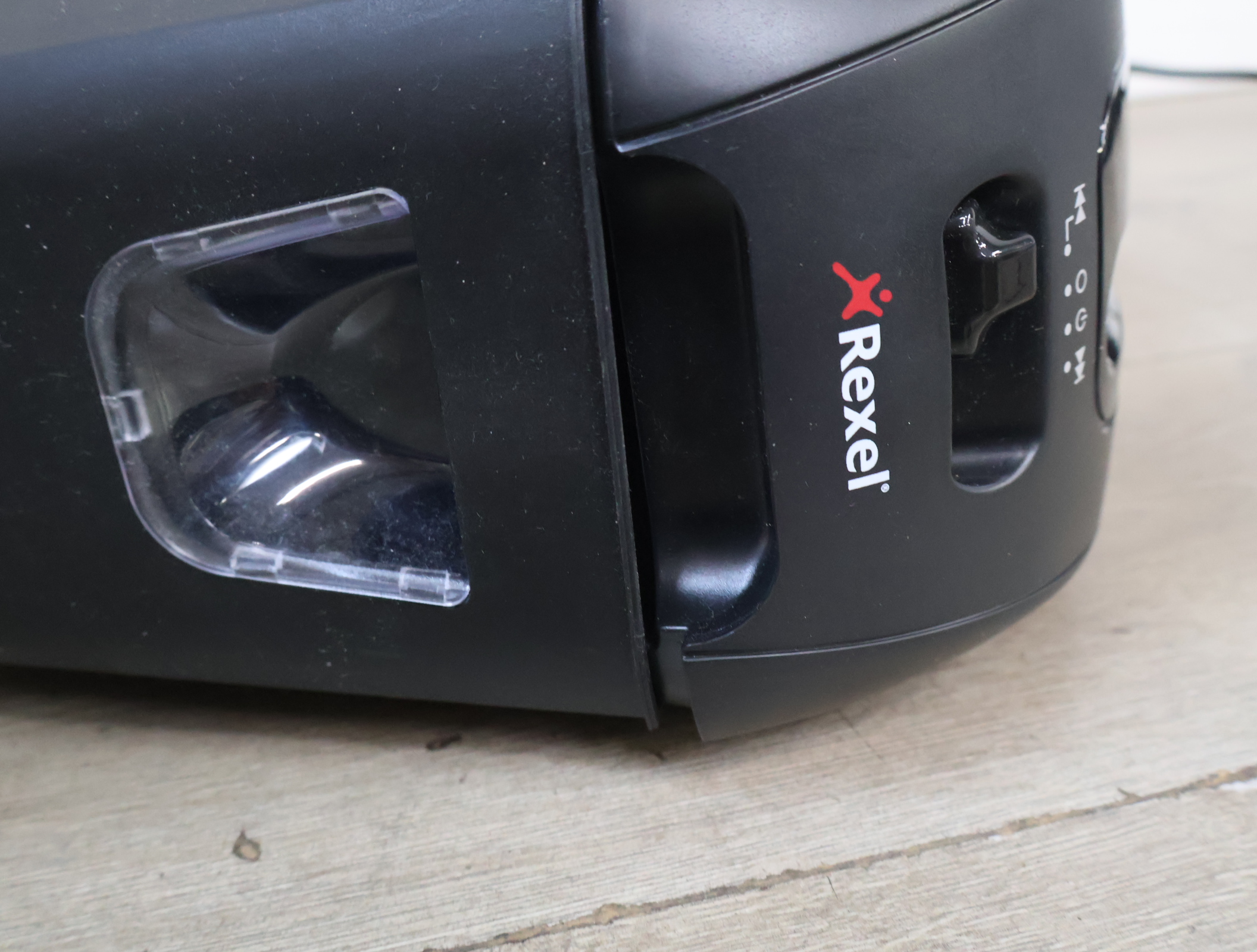 Rexel papierversnipperaar – foto 11 – kavel bij GSD Auctions, Zoeterwoude