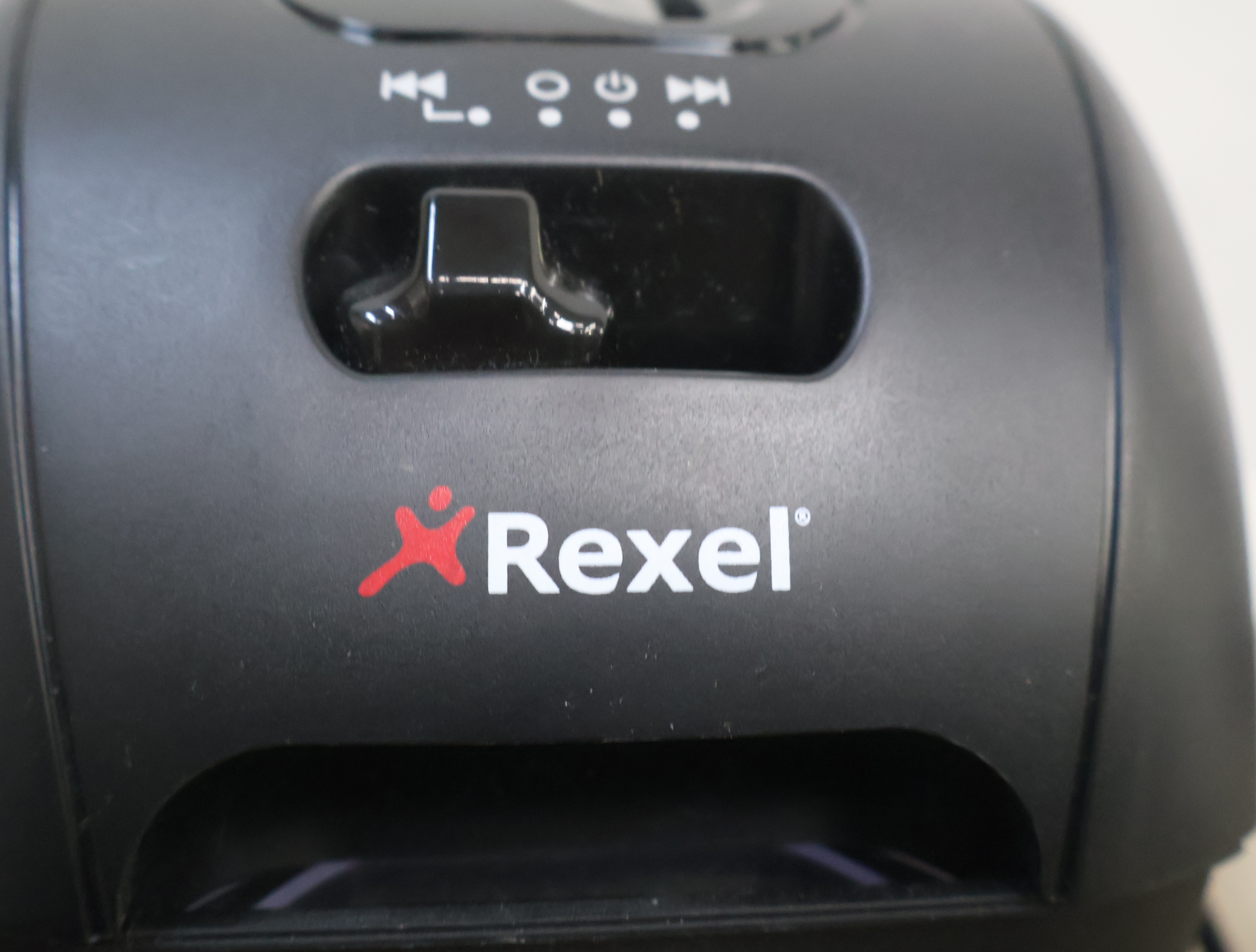Rexel papierversnipperaar – foto 12 – kavel bij GSD Auctions, Zoeterwoude