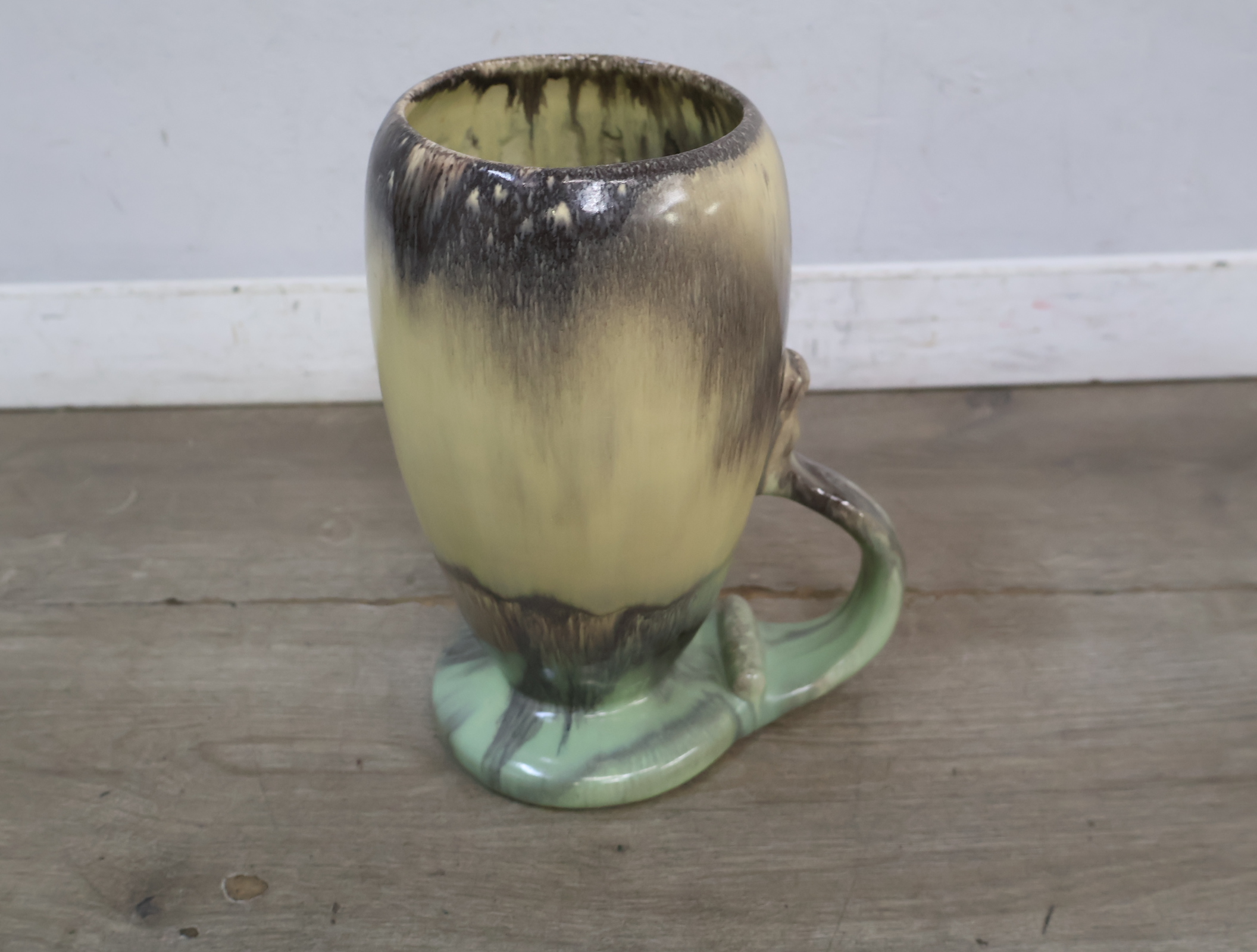 Keramische vaas met groene voet en bruin-beige glazuur – foto 3 – kavel bij GSD Auctions, Zoeterwoude