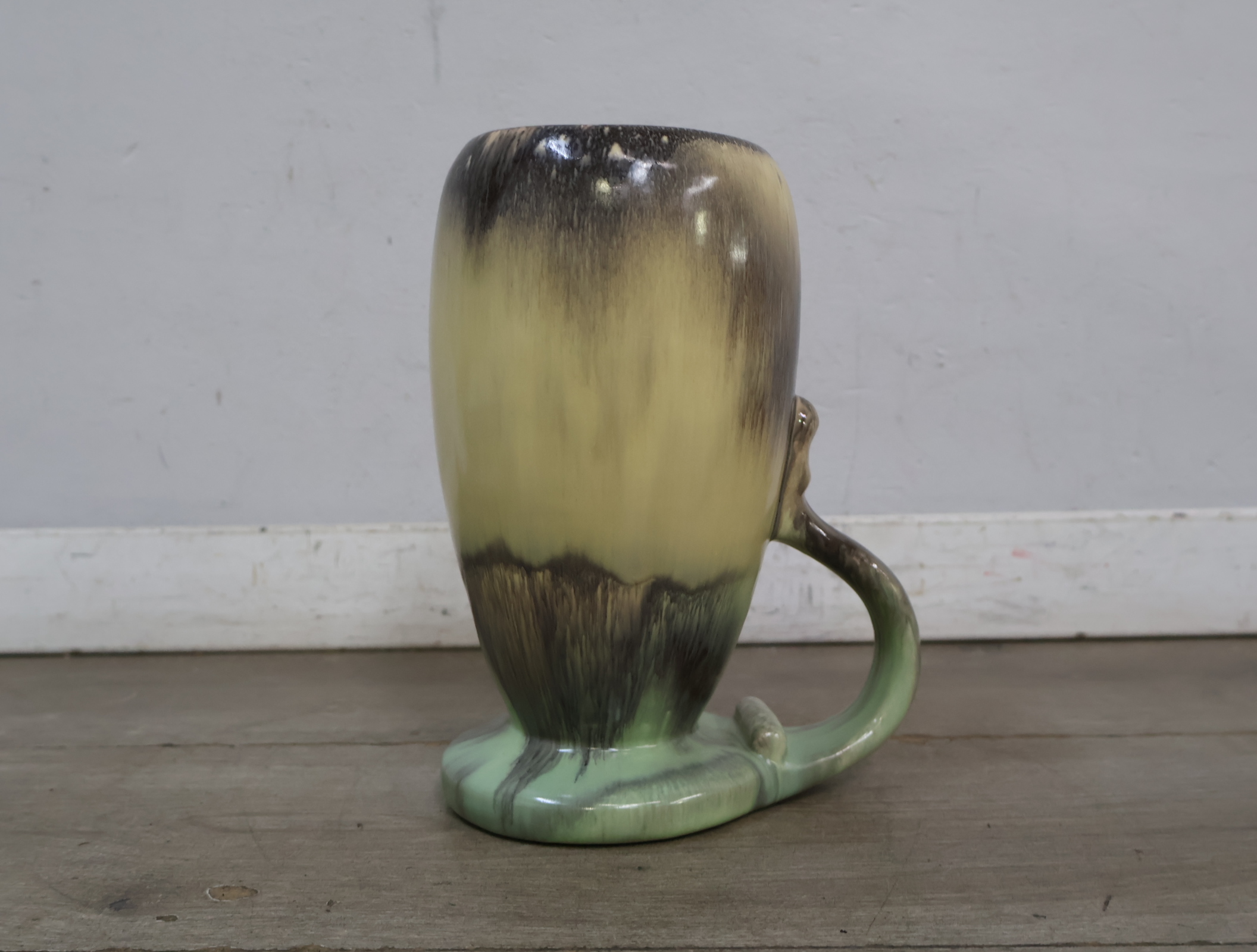 Keramische vaas met groene voet en bruin-beige glazuur – foto 6 – kavel bij GSD Auctions, Zoeterwoude