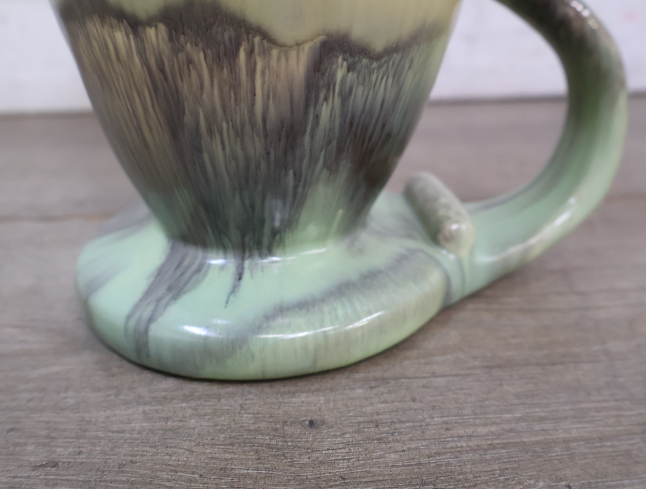 Keramische vaas met groene voet en bruin-beige glazuur – foto 7 – kavel bij GSD Auctions, Zoeterwoude