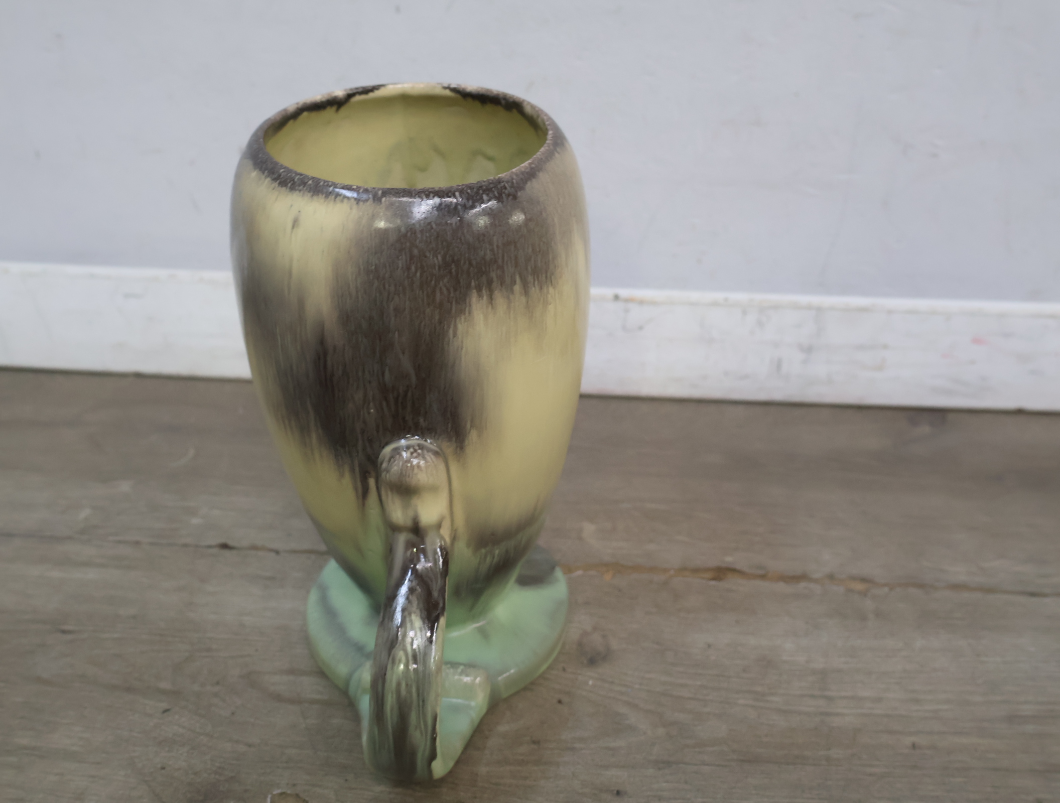 Keramische vaas met groene voet en bruin-beige glazuur – foto 9 – kavel bij GSD Auctions, Zoeterwoude