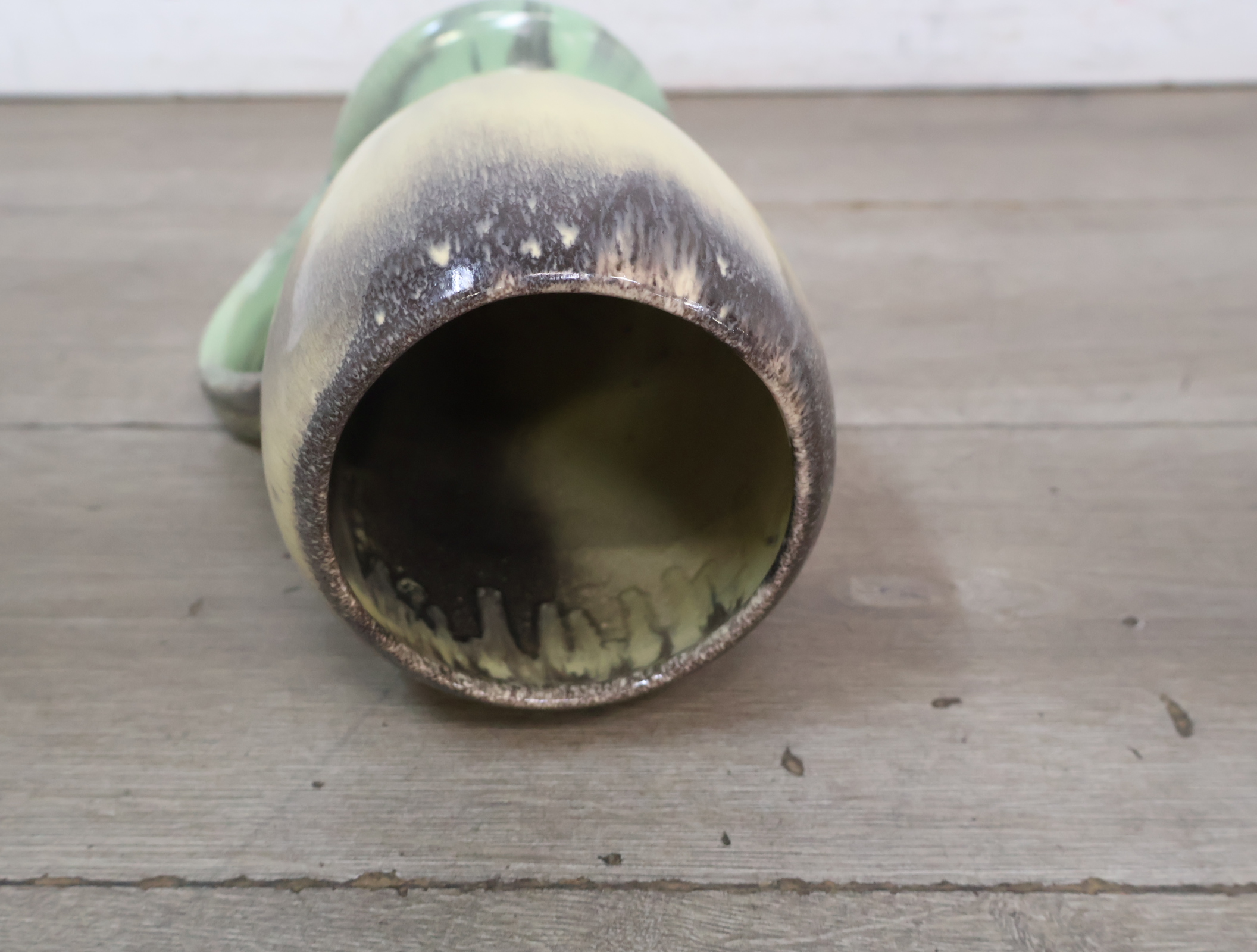 Keramische vaas met groene voet en bruin-beige glazuur – foto 13 – kavel bij GSD Auctions, Zoeterwoude