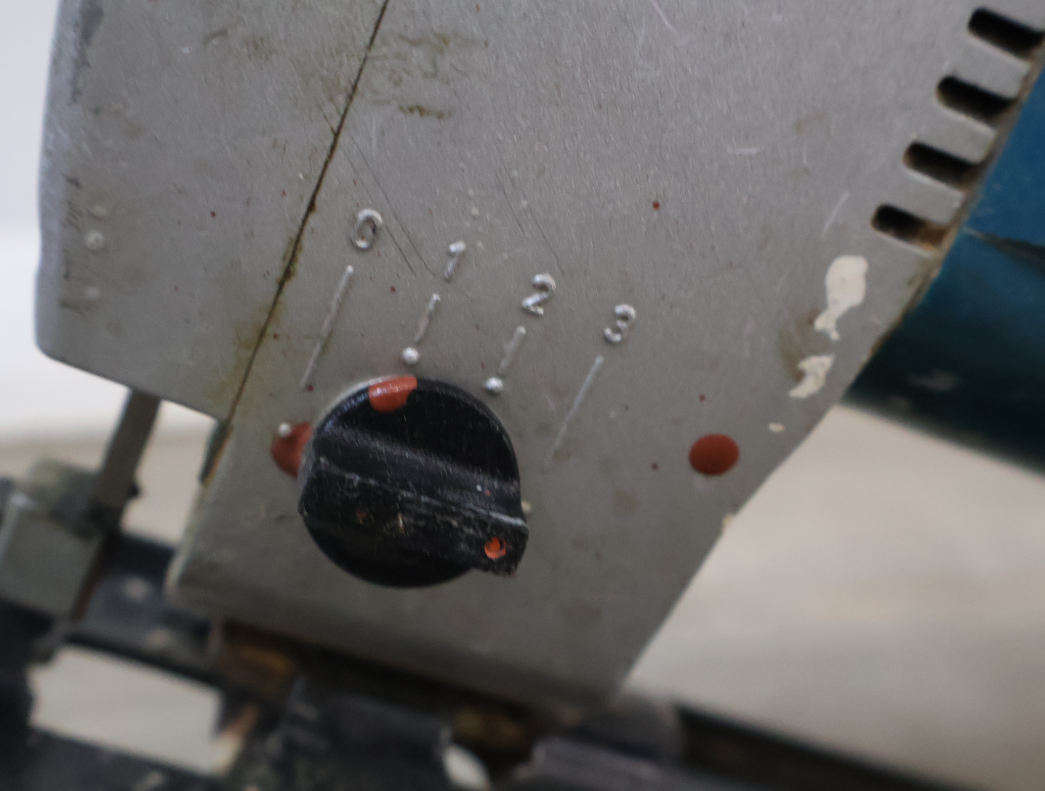 Blauwe elektrische decoupeerzaag black & decker – foto 12 – kavel bij GSD Auctions, Zoeterwoude