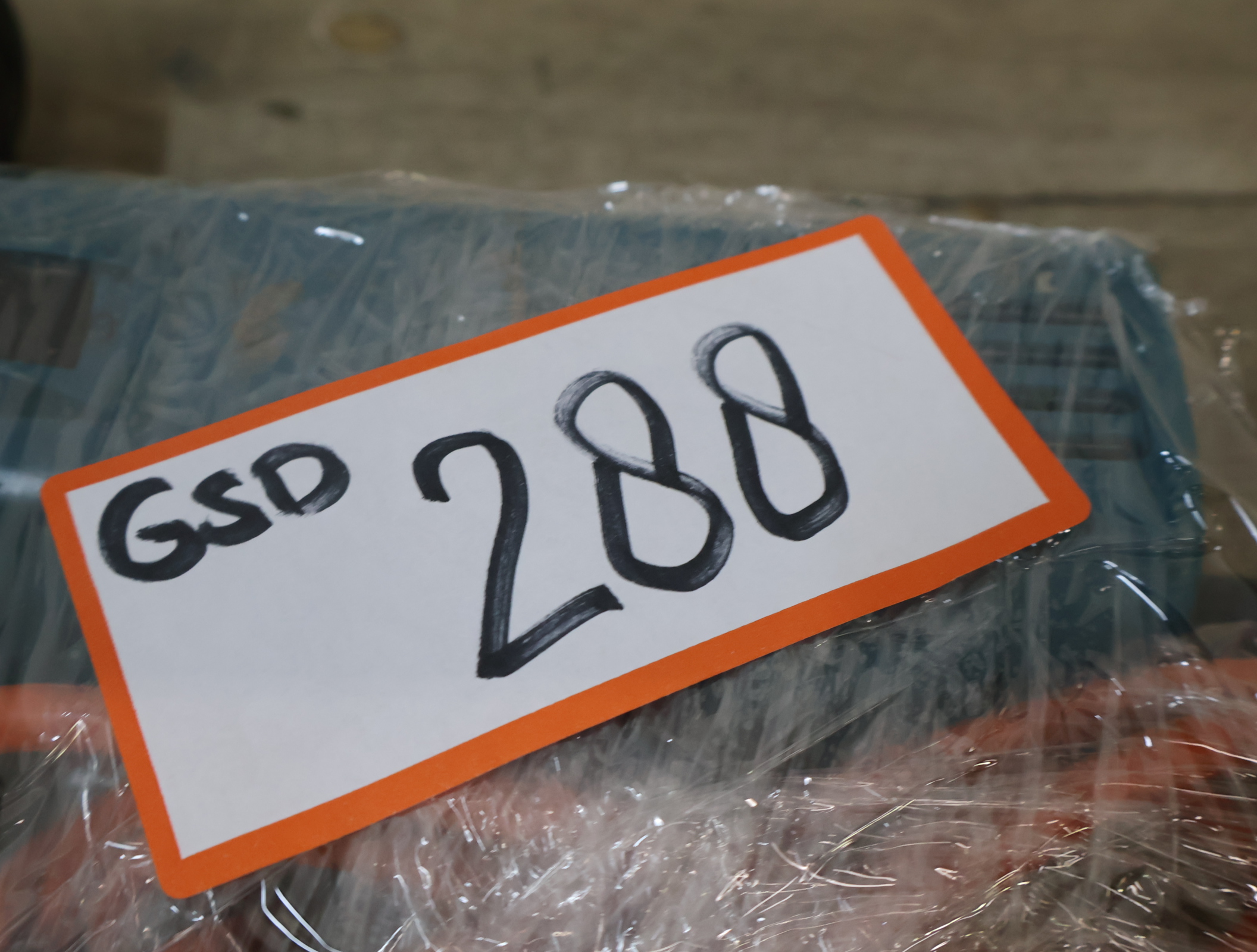 Blauwe elektrische decoupeerzaag black & decker – foto 16 – kavel bij GSD Auctions, Zoeterwoude