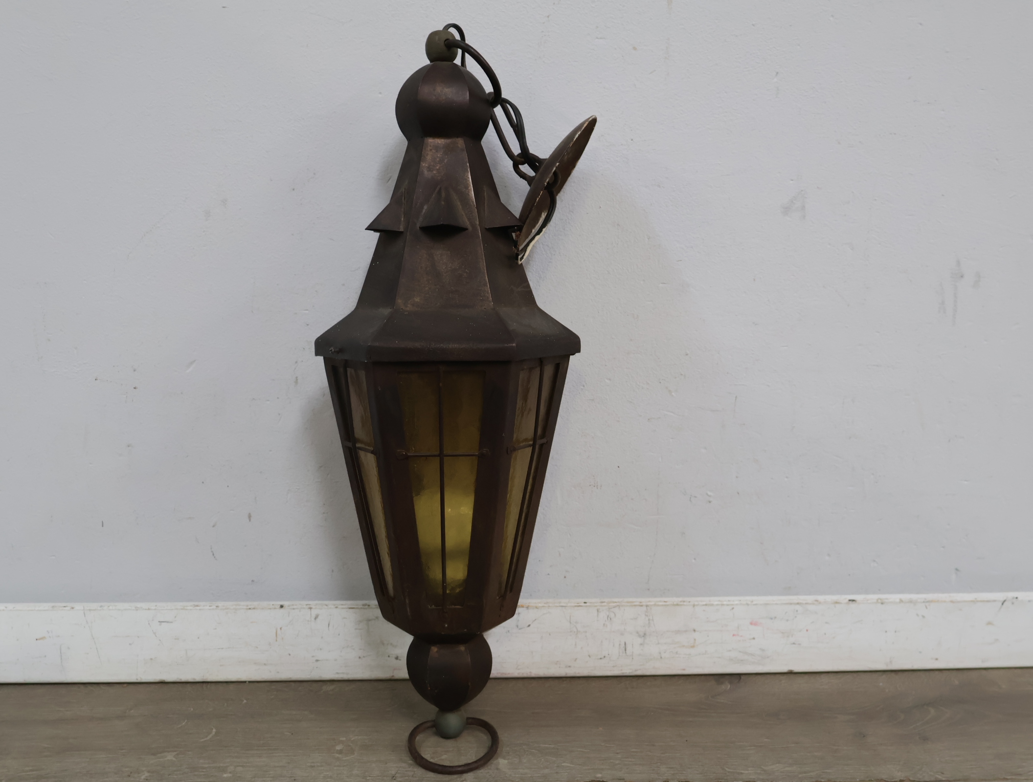 Antieke metalen buitenlamp – foto 3 – kavel bij GSD Auctions, Zoeterwoude