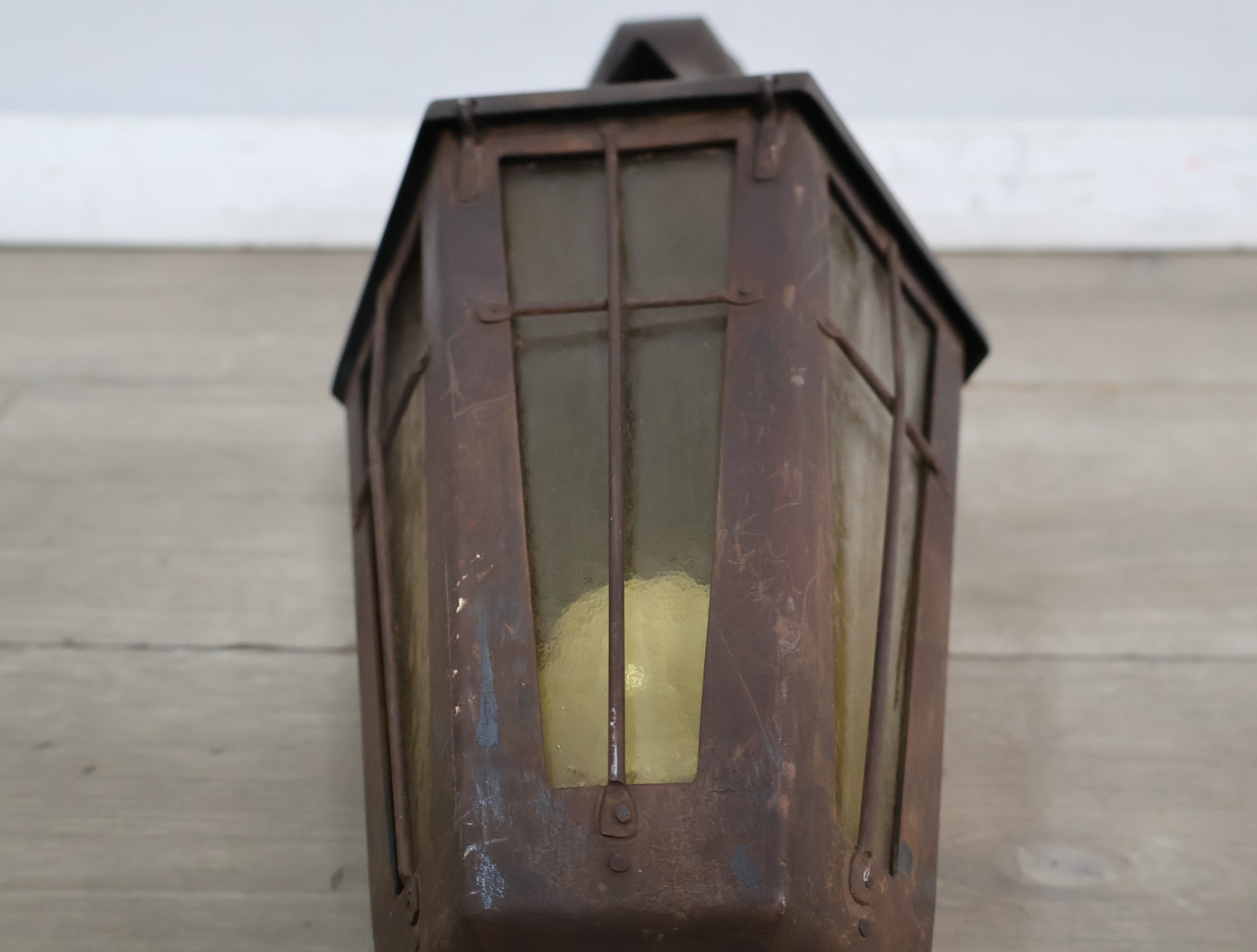 Antieke metalen buitenlamp – foto 13 – kavel bij GSD Auctions, Zoeterwoude