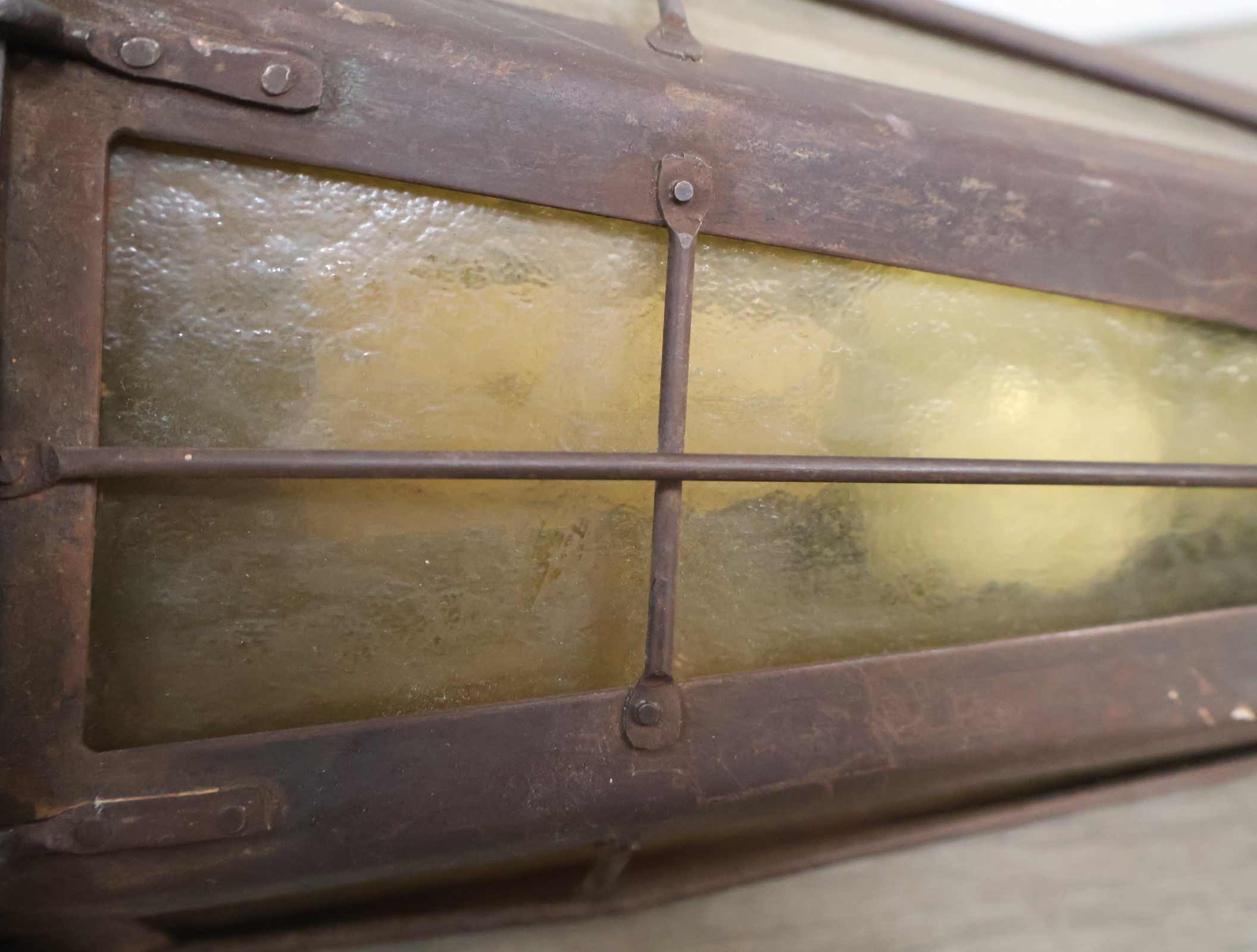 Antieke metalen buitenlamp – foto 15 – kavel bij GSD Auctions, Zoeterwoude