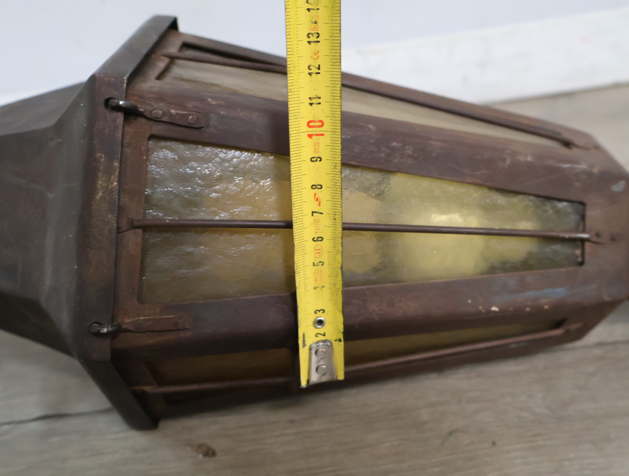 Antieke metalen buitenlamp – foto 18 – kavel bij GSD Auctions, Zoeterwoude