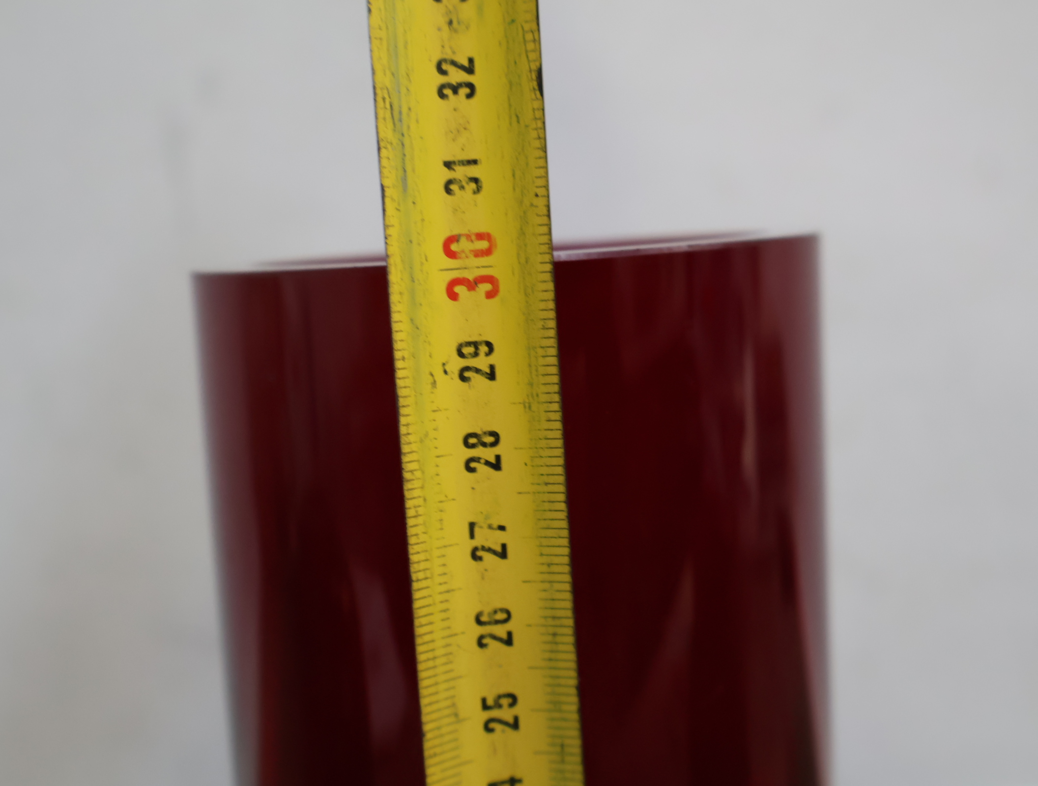 Set van vier rode glazen vazen – foto 17 – kavel bij GSD Auctions, Zoeterwoude