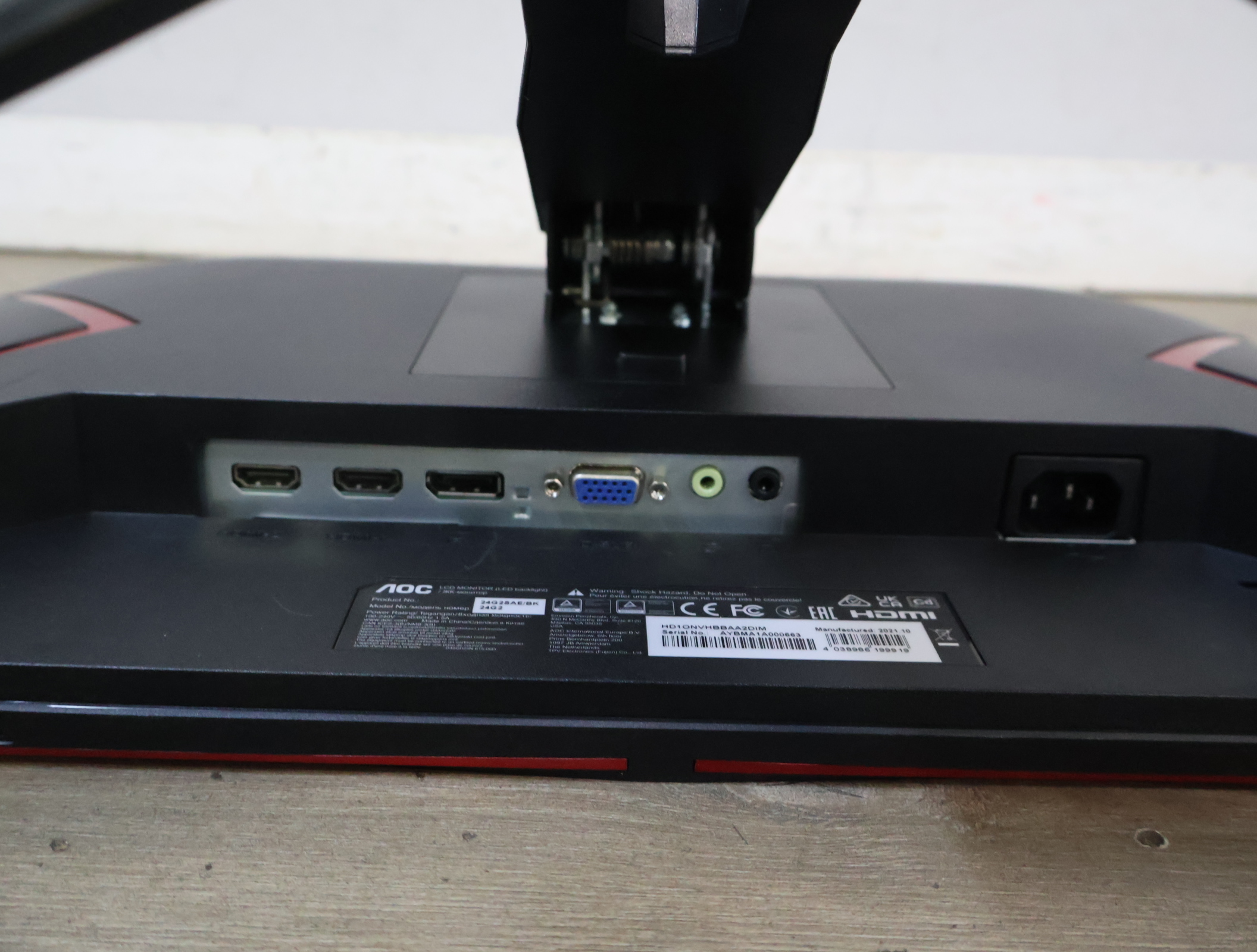 AOC computerscherm met standaard – foto 15 – kavel bij GSD Auctions, Zoeterwoude