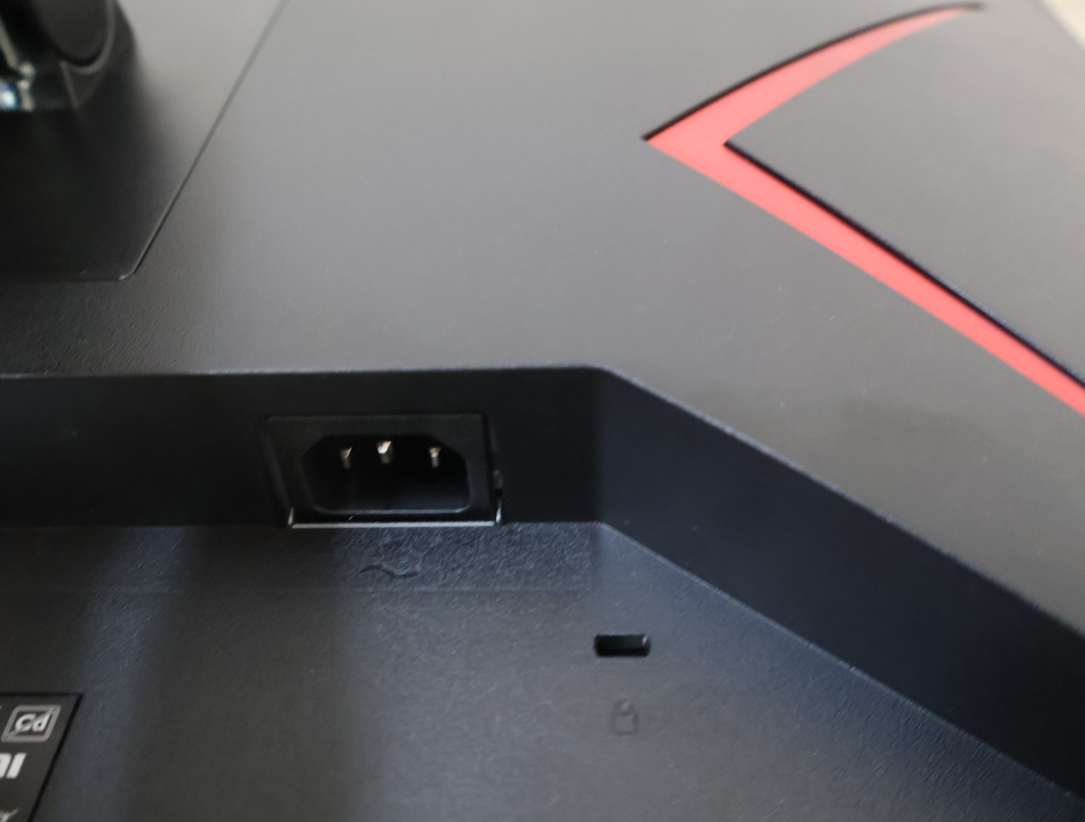 AOC computerscherm met standaard – foto 16 – kavel bij GSD Auctions, Zoeterwoude