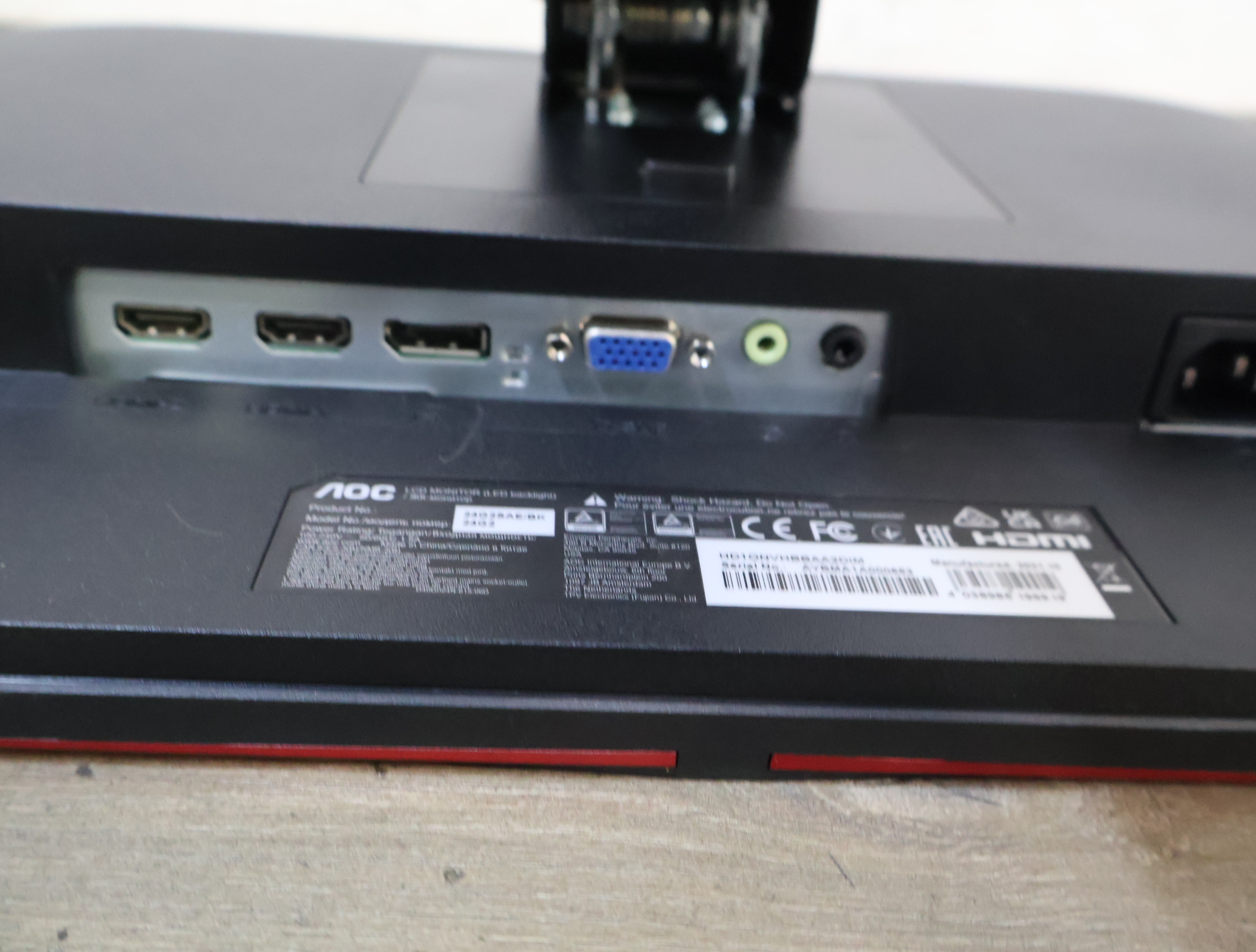 AOC computerscherm met standaard – foto 17 – kavel bij GSD Auctions, Zoeterwoude