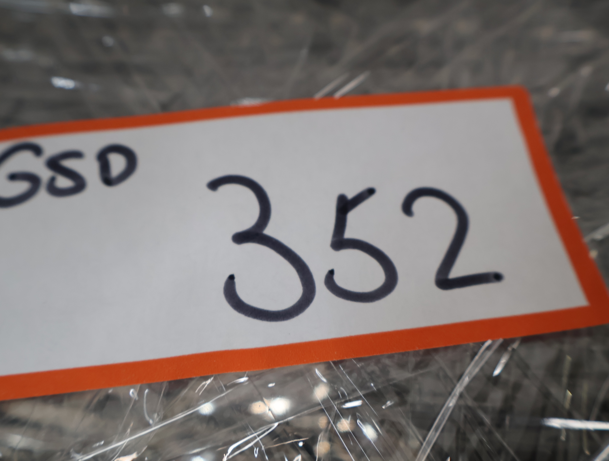Set zilverkleurige theelepels en souvenirs lepels – foto 14 – kavel bij GSD Auctions, Zoeterwoude