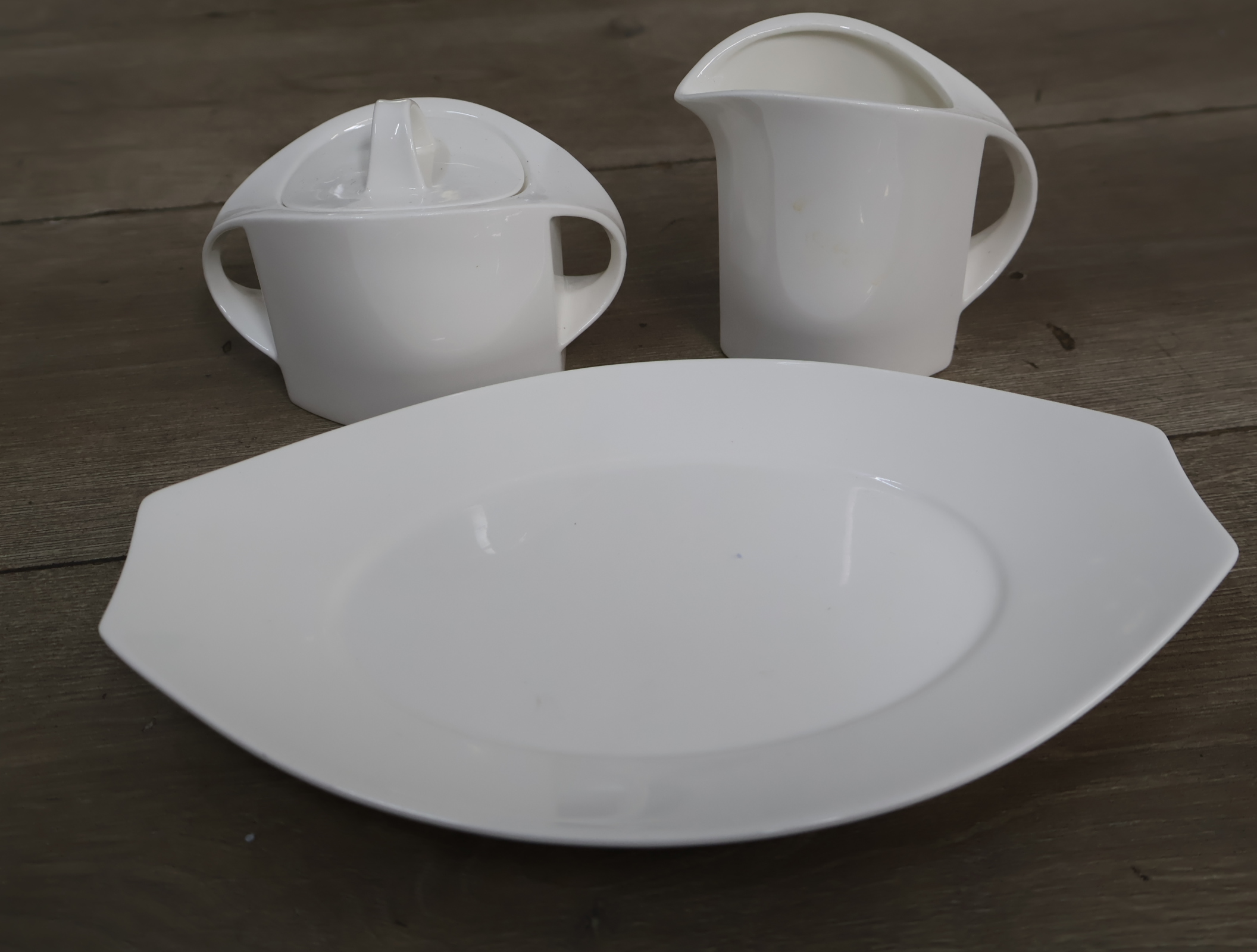 Winterse decoratieve schaal met porseleinen suikerpot en melkkan – foto 4 – kavel bij GSD Auctions, Zoeterwoude