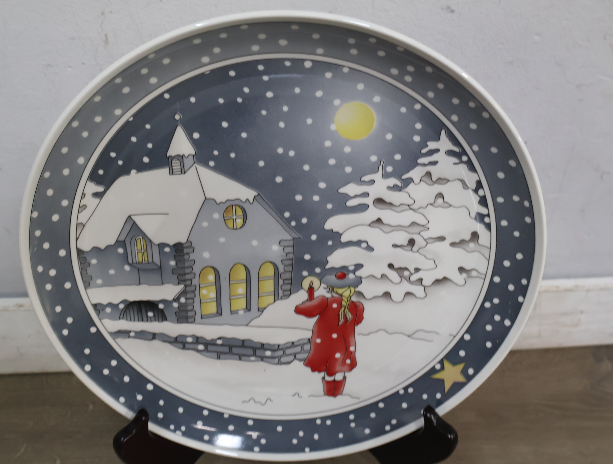 Winterse decoratieve schaal met porseleinen suikerpot en melkkan – foto 10 – kavel bij GSD Auctions, Zoeterwoude