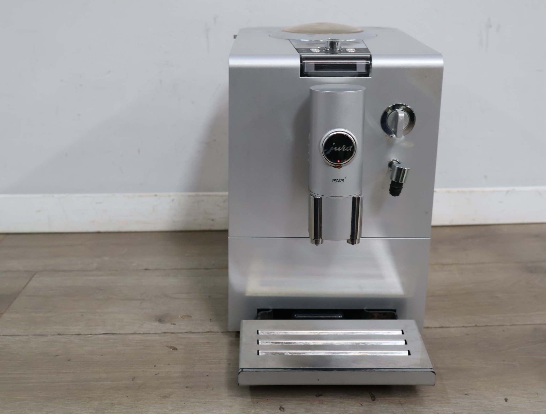 Jura Ena 7 koffiezetapparaat – foto 3 – kavel bij GSD Auctions, Zoeterwoude