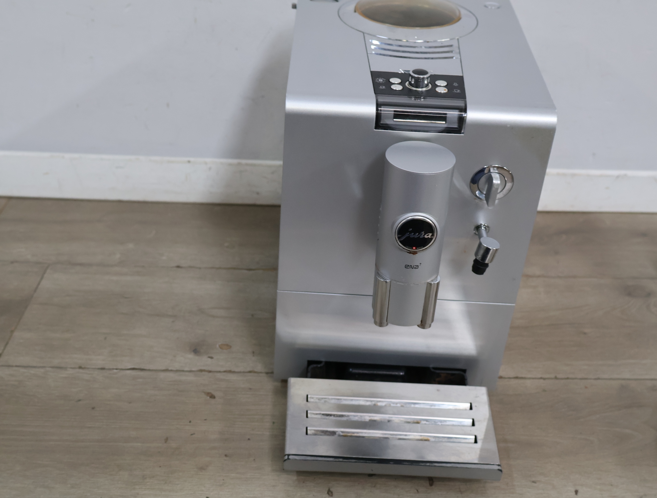 Jura Ena 7 koffiezetapparaat – foto 4 – kavel bij GSD Auctions, Zoeterwoude