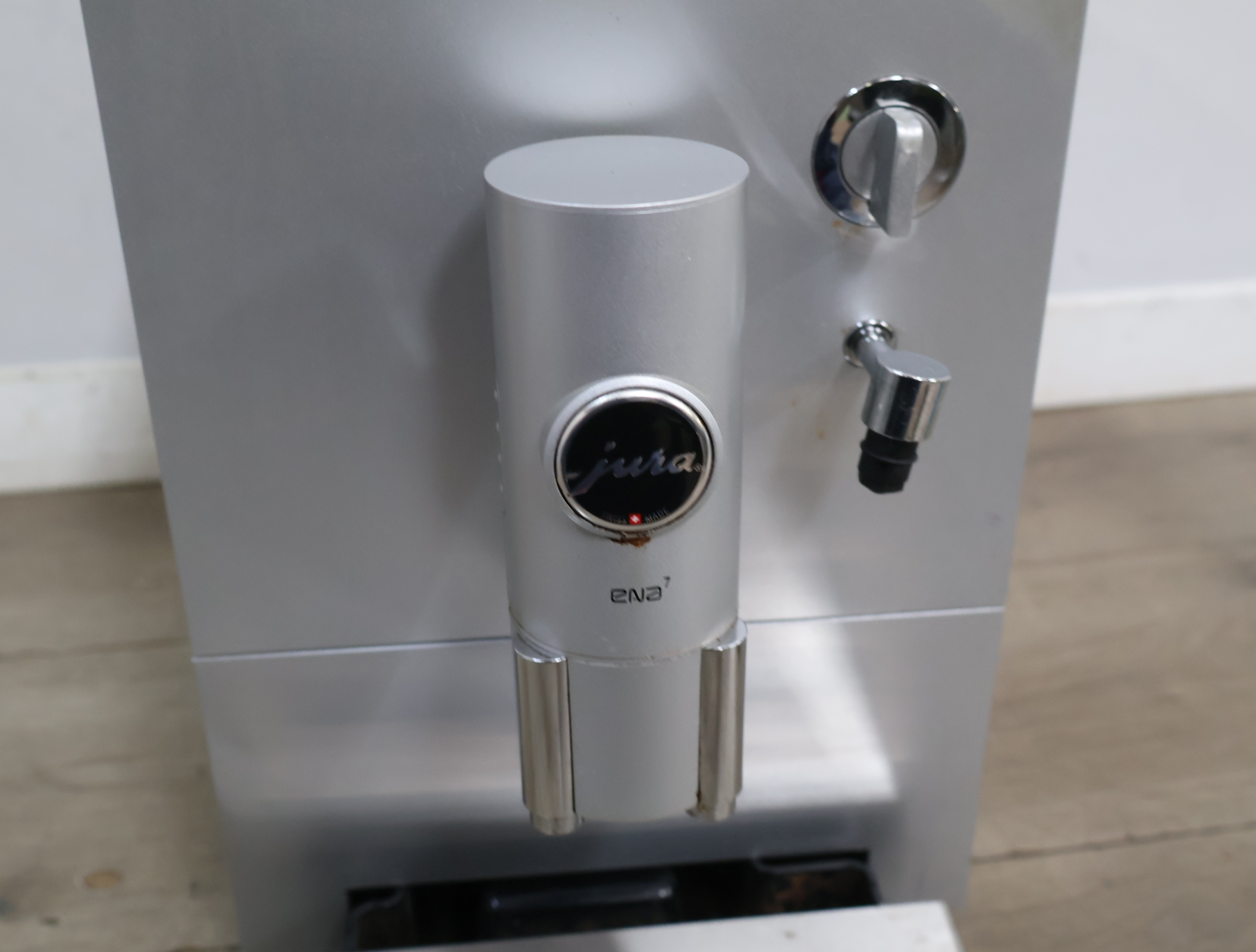 Jura Ena 7 koffiezetapparaat – foto 9 – kavel bij GSD Auctions, Zoeterwoude