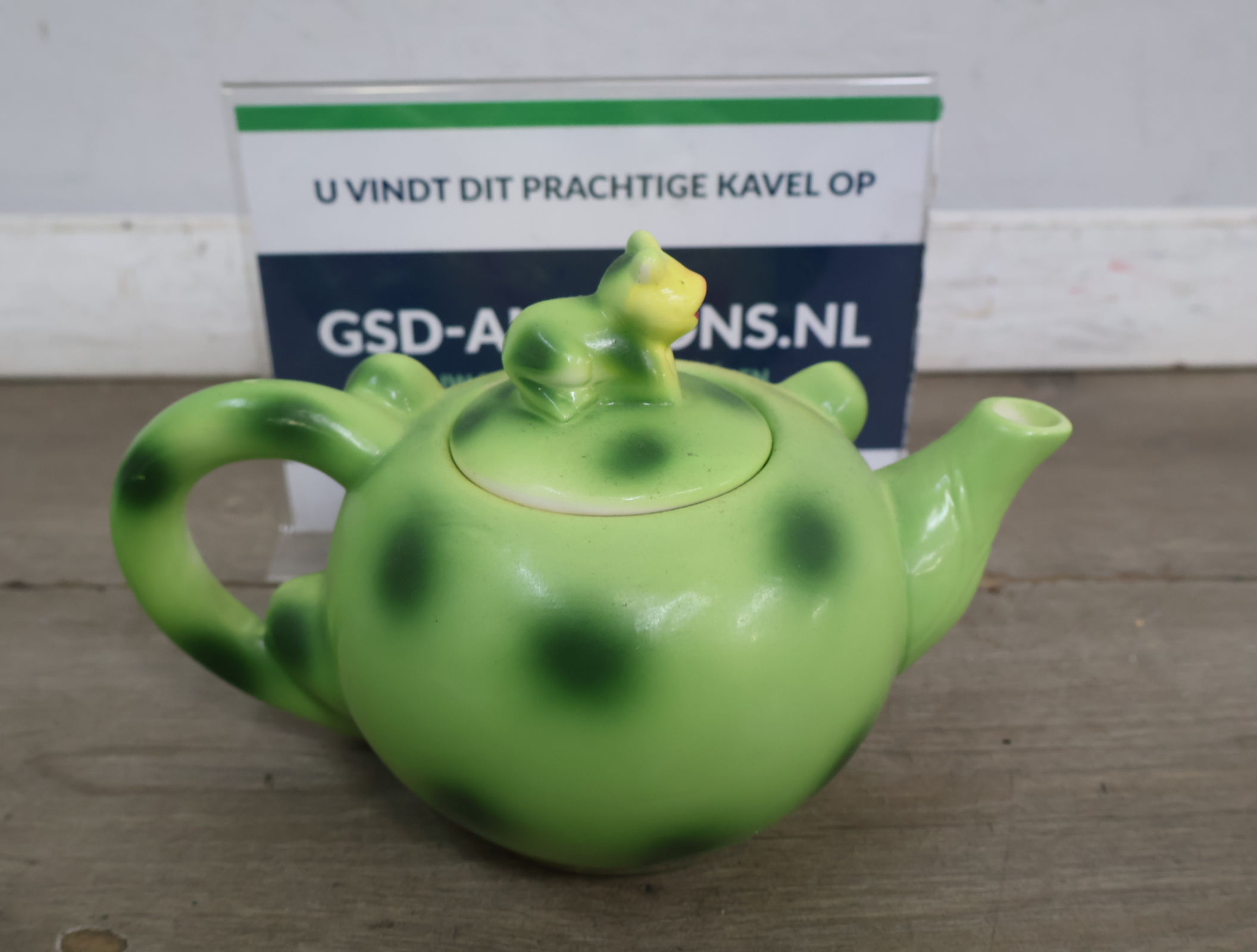 Theepot in vorm van kikker – foto 2 – kavel bij GSD Auctions, Zoeterwoude