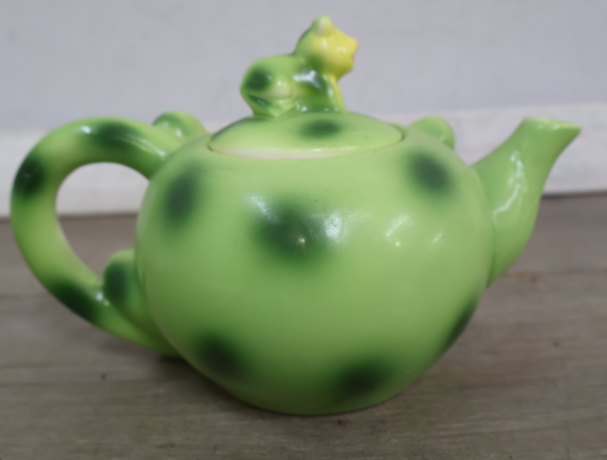 Theepot in vorm van kikker – foto 3 – kavel bij GSD Auctions, Zoeterwoude
