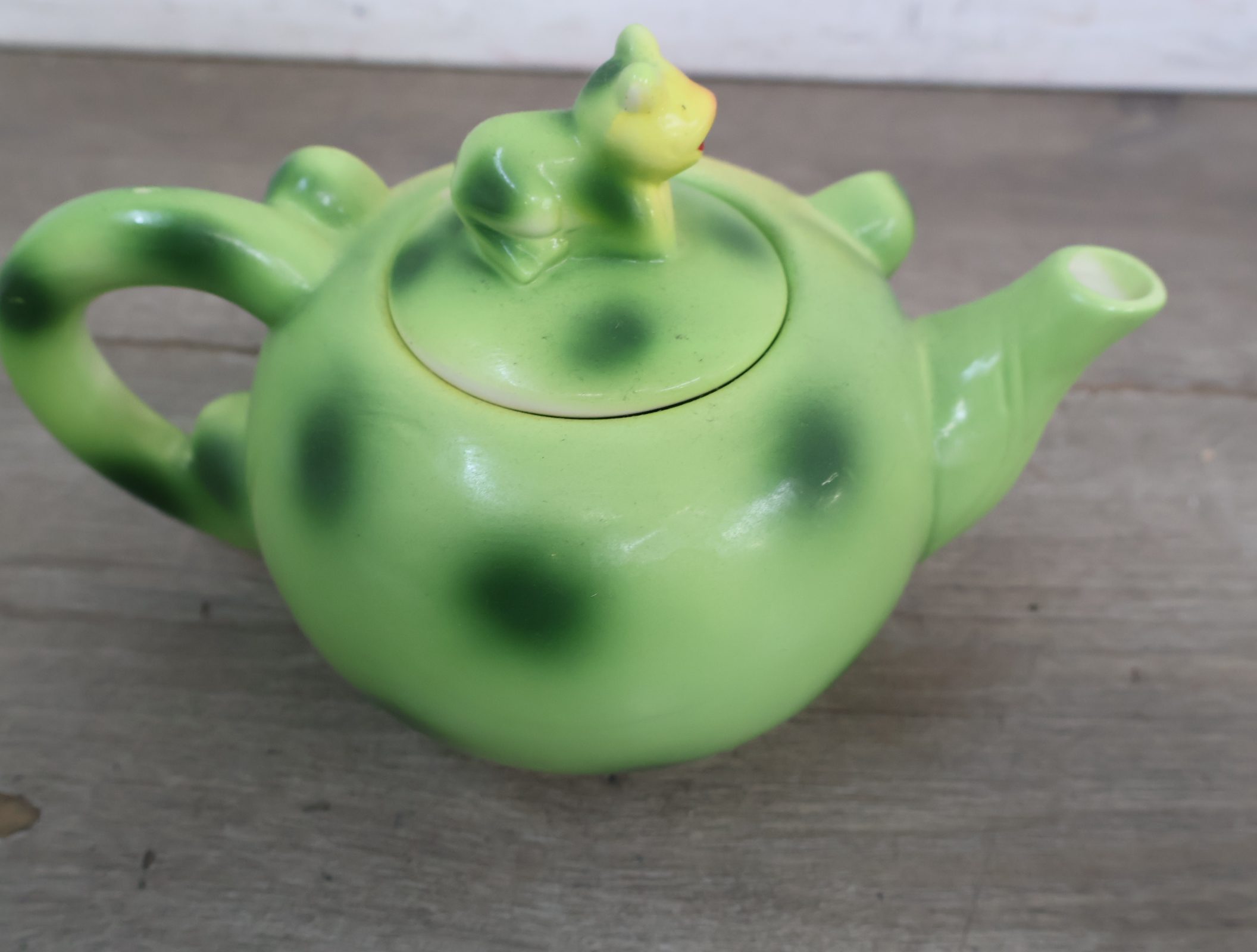 Theepot in vorm van kikker – foto 4 – kavel bij GSD Auctions, Zoeterwoude