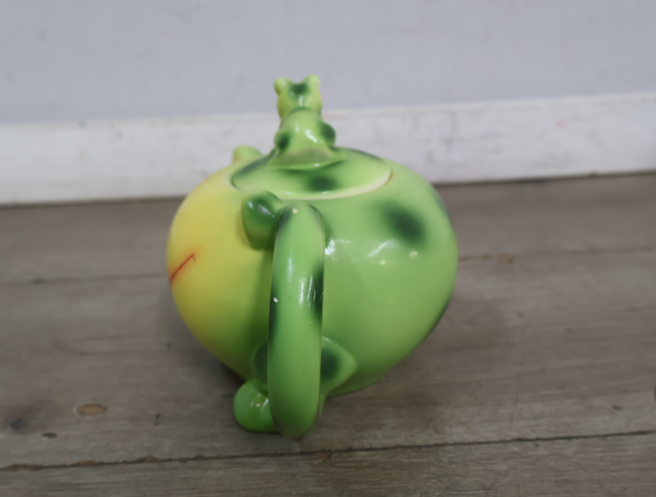 Theepot in vorm van kikker – foto 6 – kavel bij GSD Auctions, Zoeterwoude