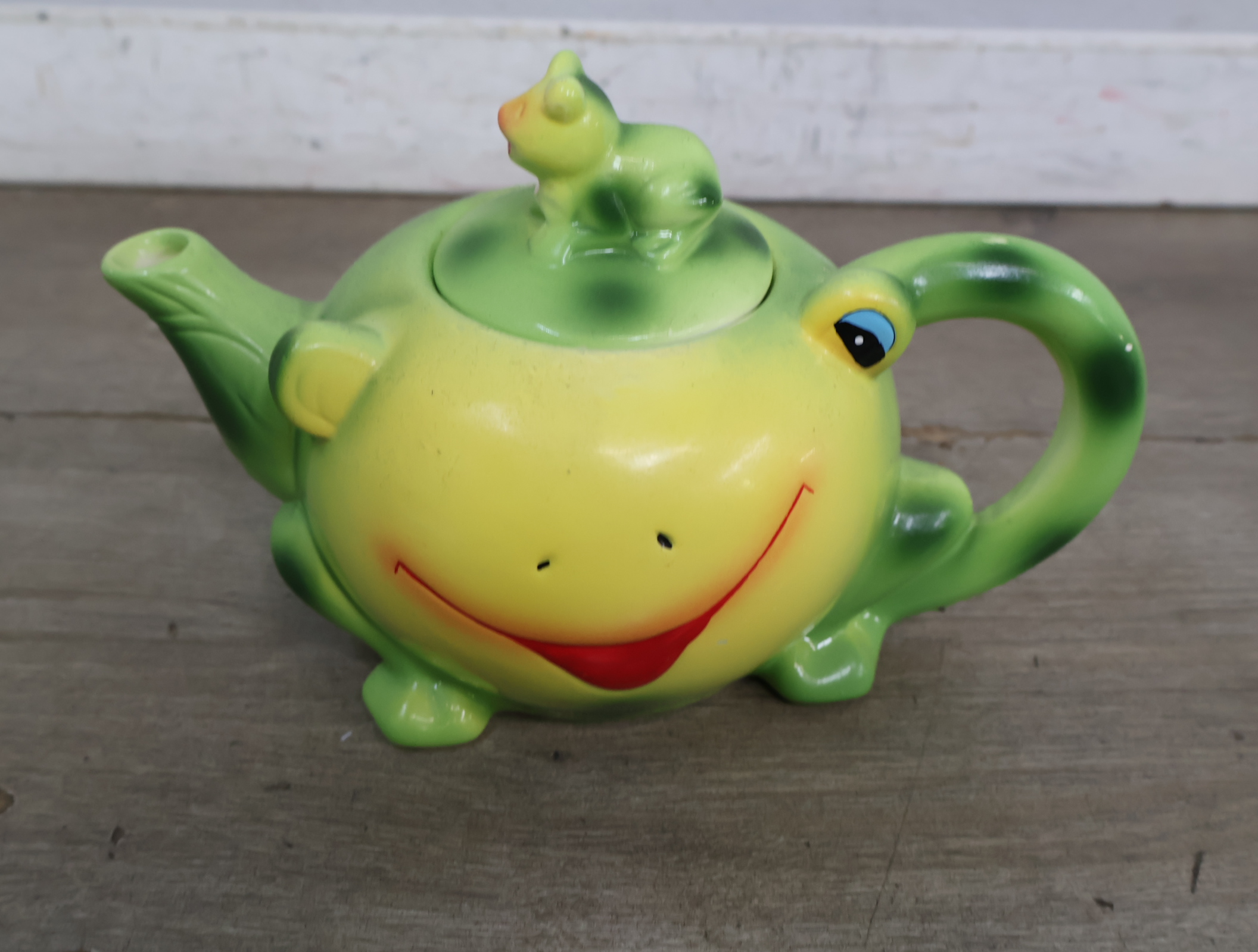 Theepot in vorm van kikker – foto 8 – kavel bij GSD Auctions, Zoeterwoude