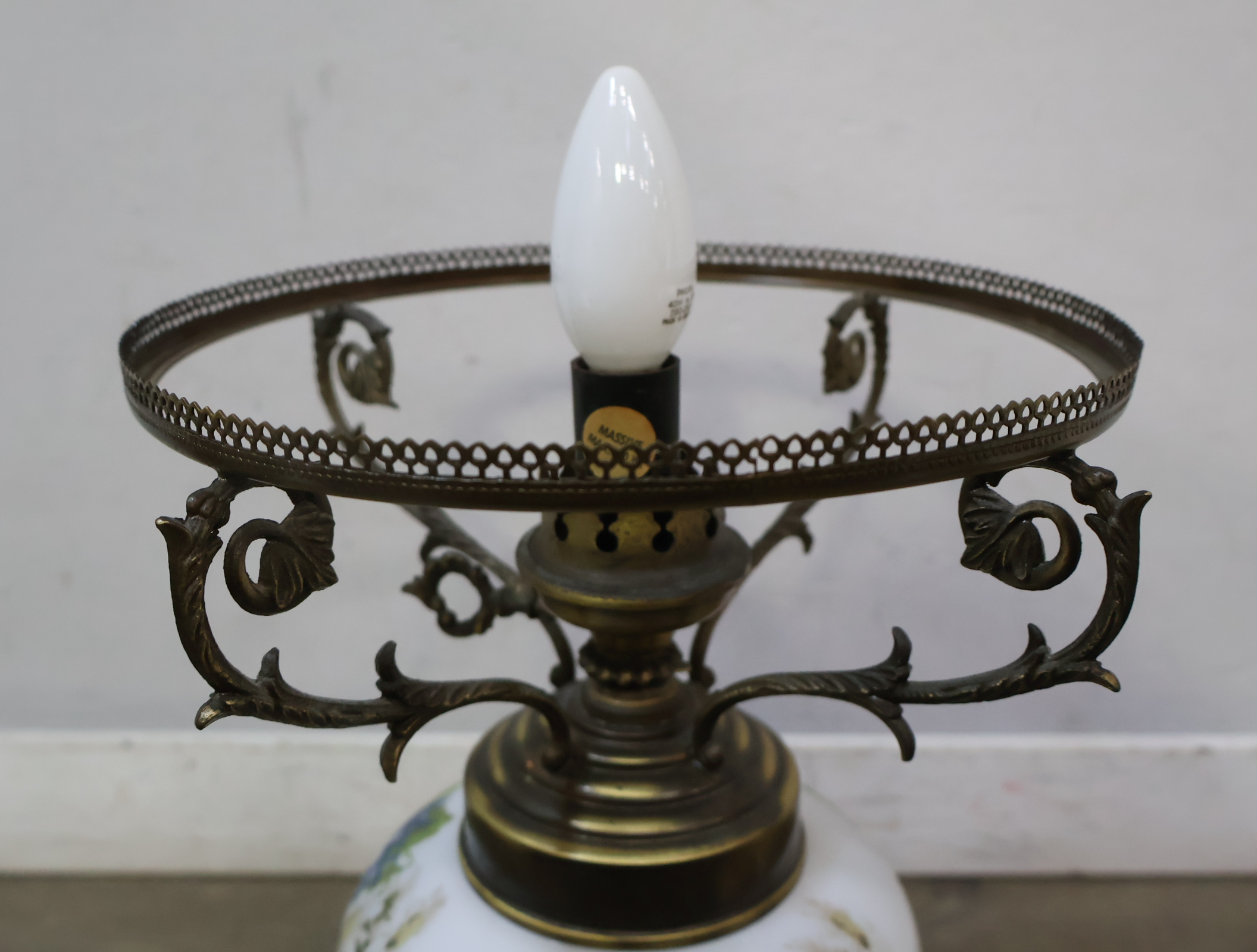 Vintage tafellamp met bloemmotief – foto 10 – kavel bij GSD Auctions, Zoeterwoude