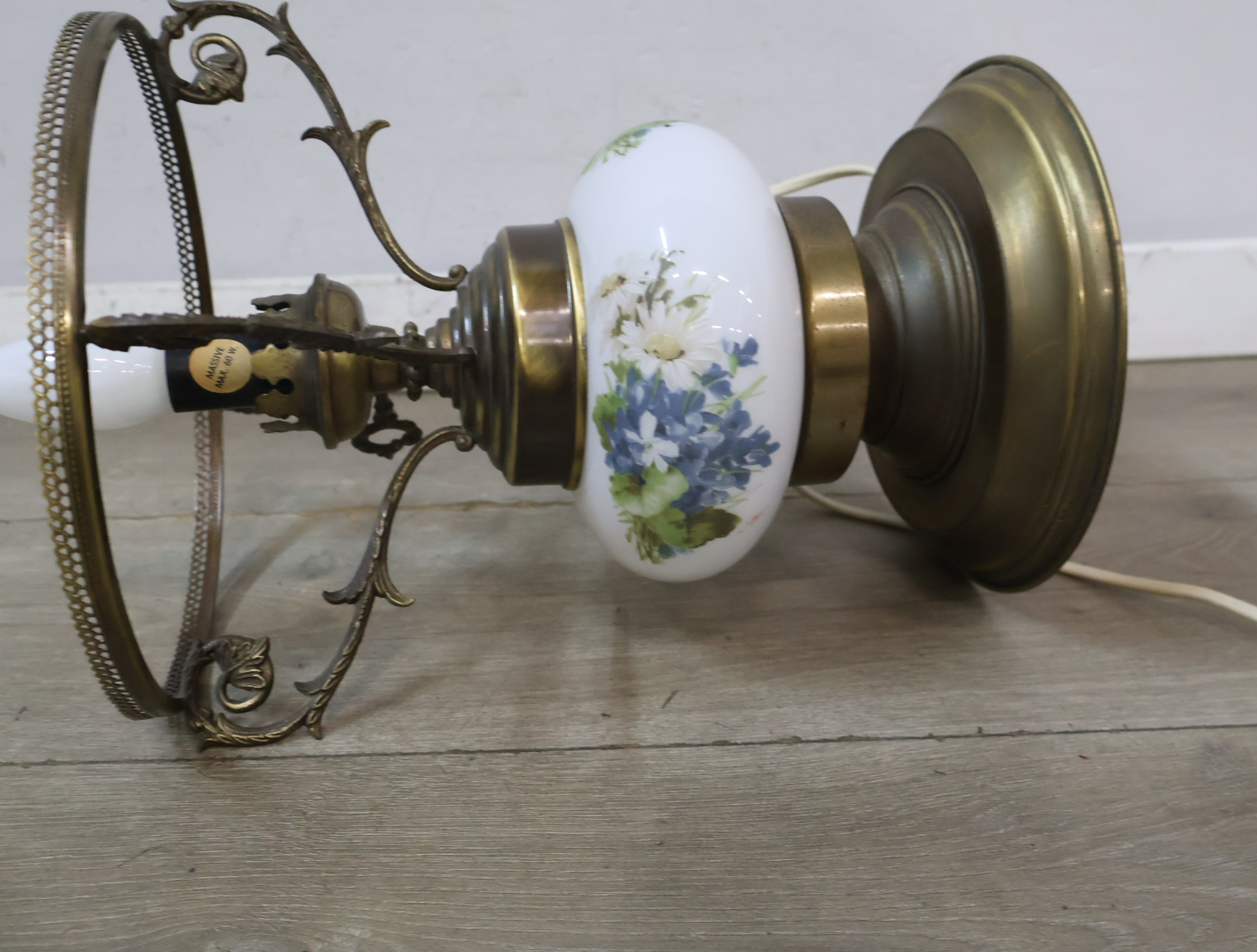 Vintage tafellamp met bloemmotief – foto 15 – kavel bij GSD Auctions, Zoeterwoude