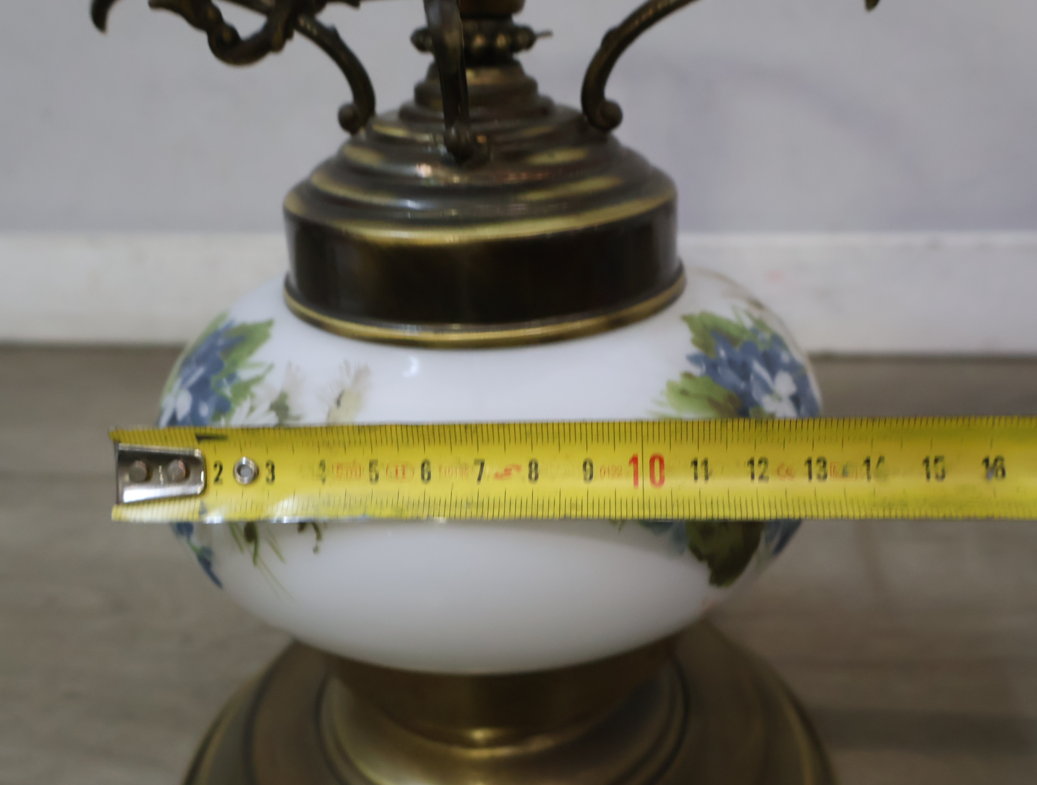 Vintage tafellamp met bloemmotief – foto 19 – kavel bij GSD Auctions, Zoeterwoude