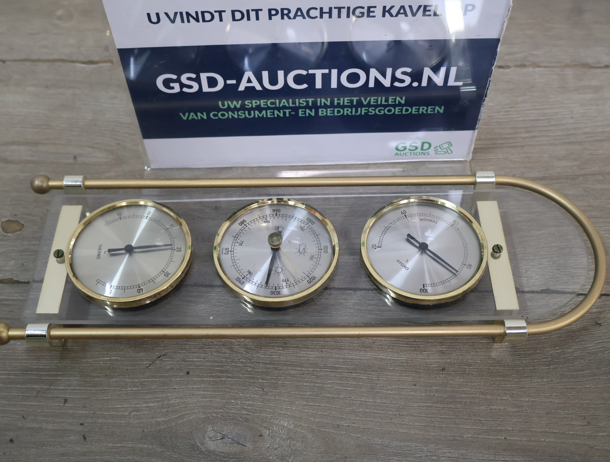 Barometer, hygrometer en thermometer set in gouden frame – foto 2 – kavel bij GSD Auctions, Zoeterwoude