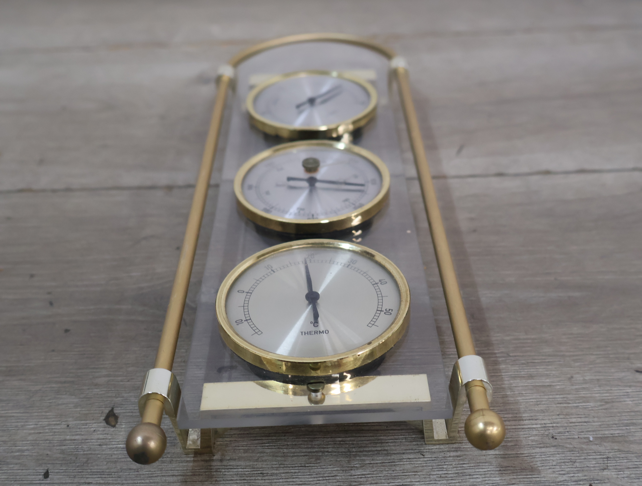 Barometer, hygrometer en thermometer set in gouden frame – foto 4 – kavel bij GSD Auctions, Zoeterwoude