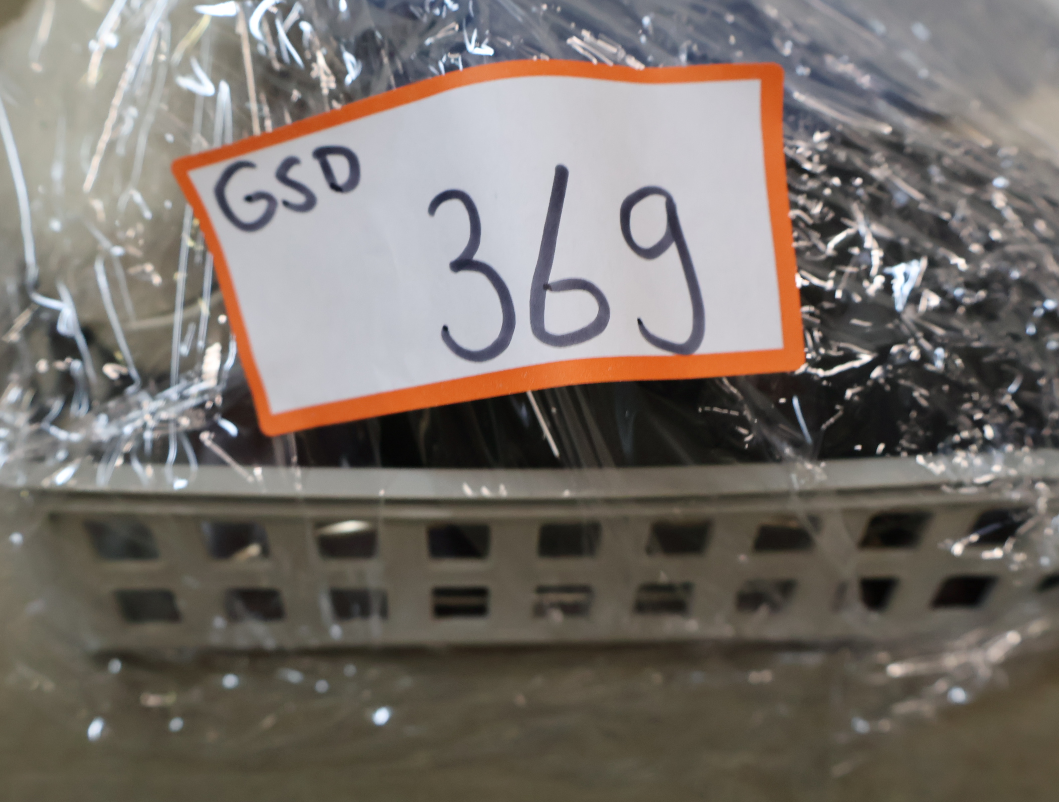 Diverse brillen en zonnebrillen met etuis – foto 12 – kavel bij GSD Auctions, Zoeterwoude