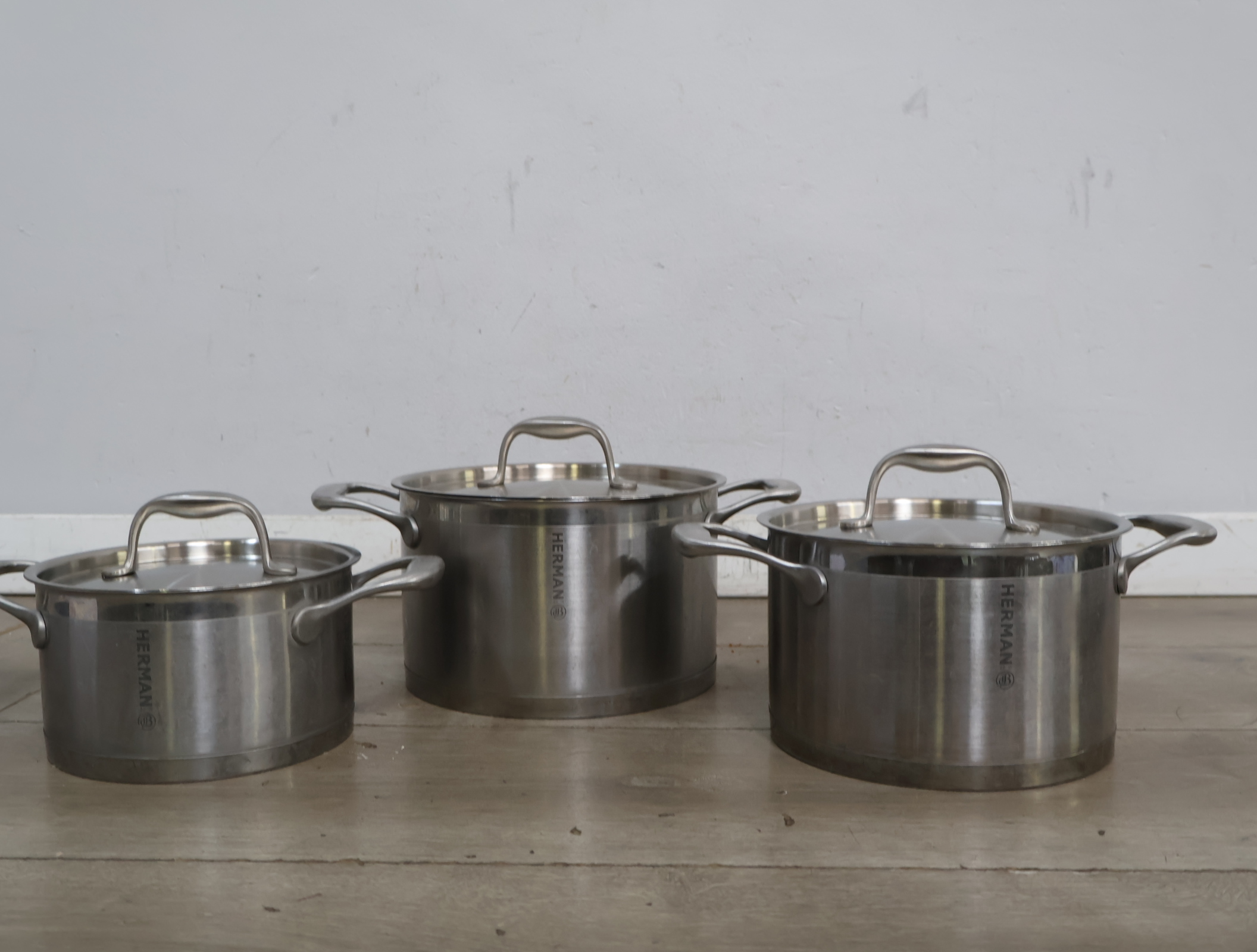 Herman RVS kookpannen set met deksels – foto 5 – kavel bij GSD Auctions, Zoeterwoude