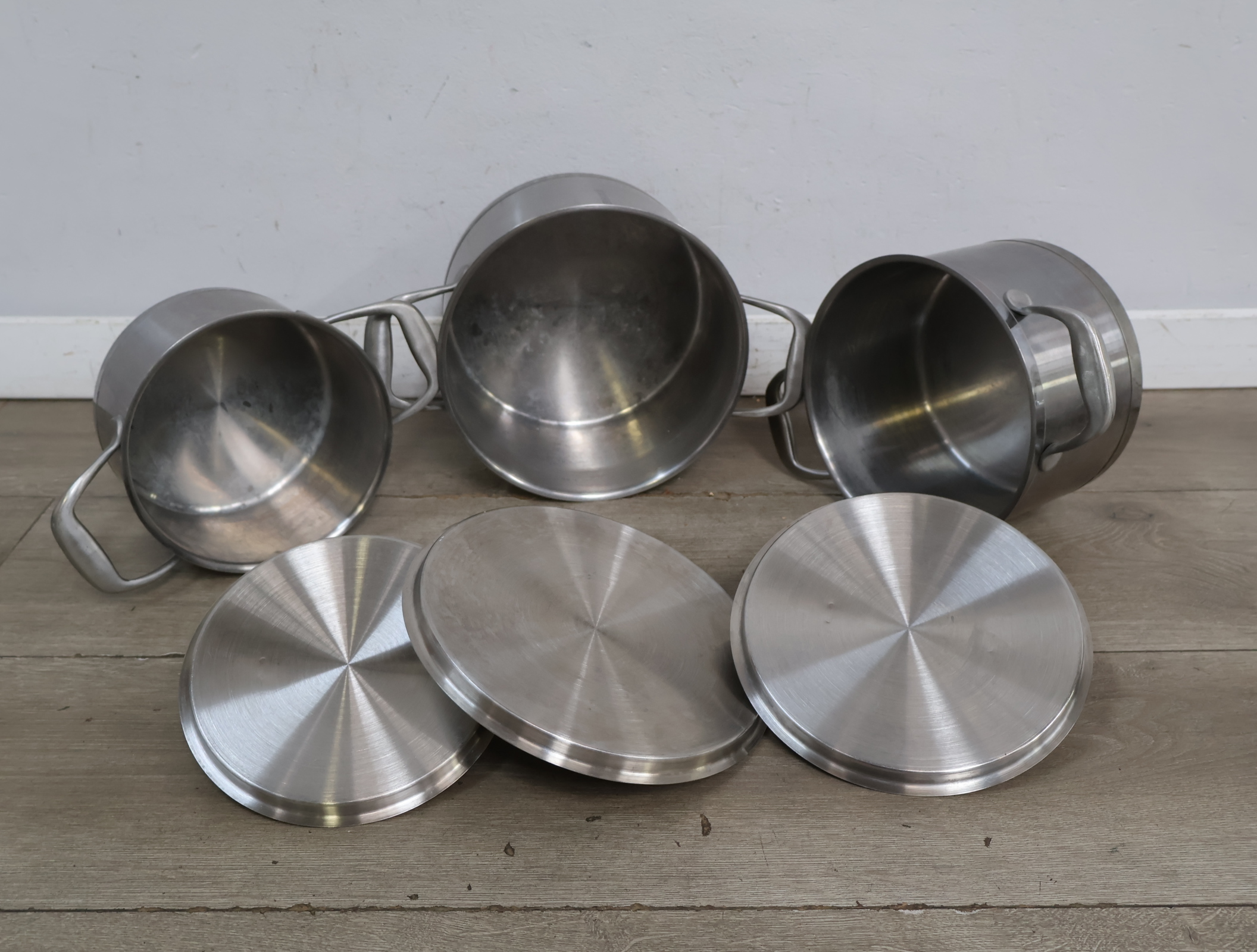 Herman RVS kookpannen set met deksels – foto 10 – kavel bij GSD Auctions, Zoeterwoude