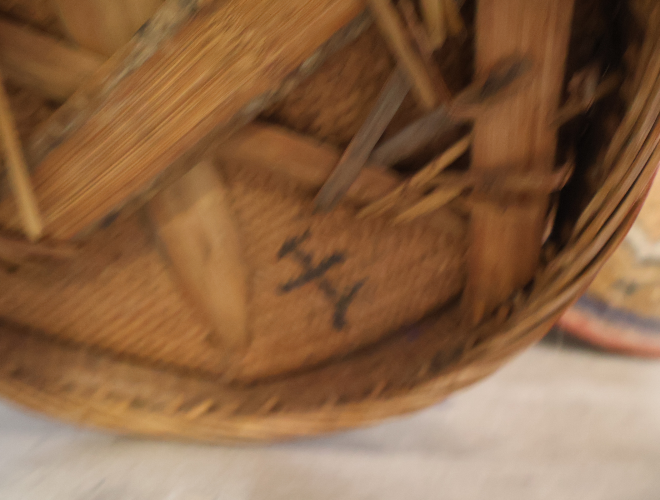 Rieten vissersmand met visdecoratie – foto 19 – kavel bij GSD Auctions, Zoeterwoude