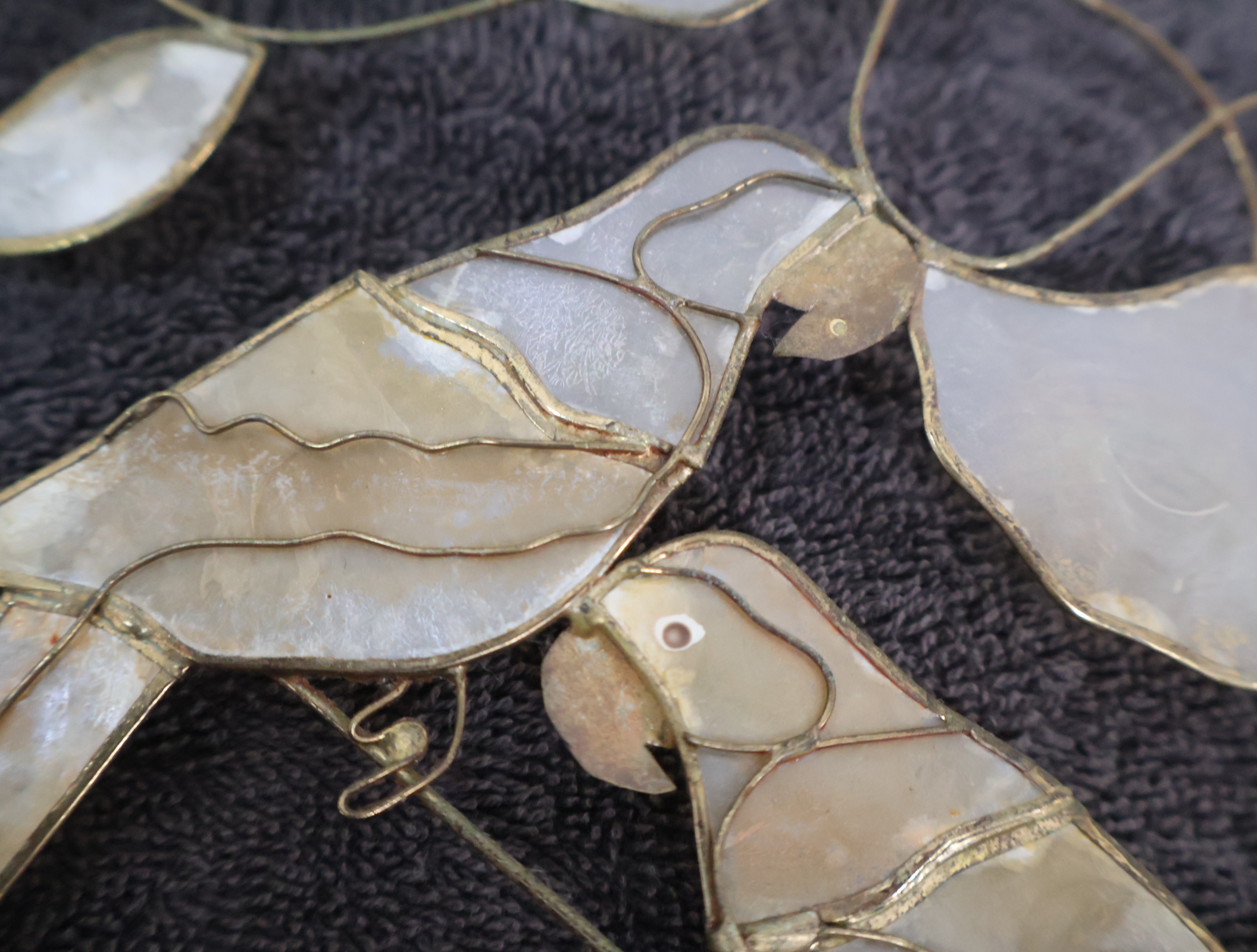 Decoratief wandornament met vogels van parelmoer – foto 7 – kavel bij GSD Auctions, Zoeterwoude
